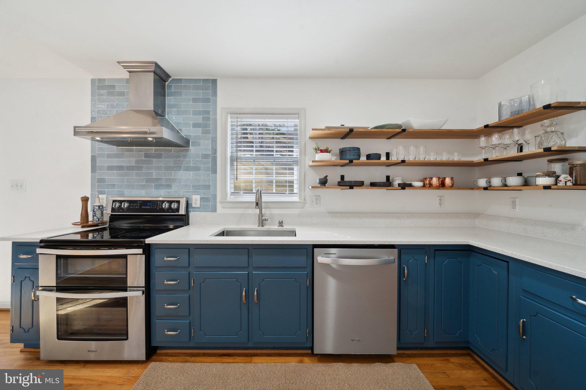 STRATFORD HARBOUR - Residential