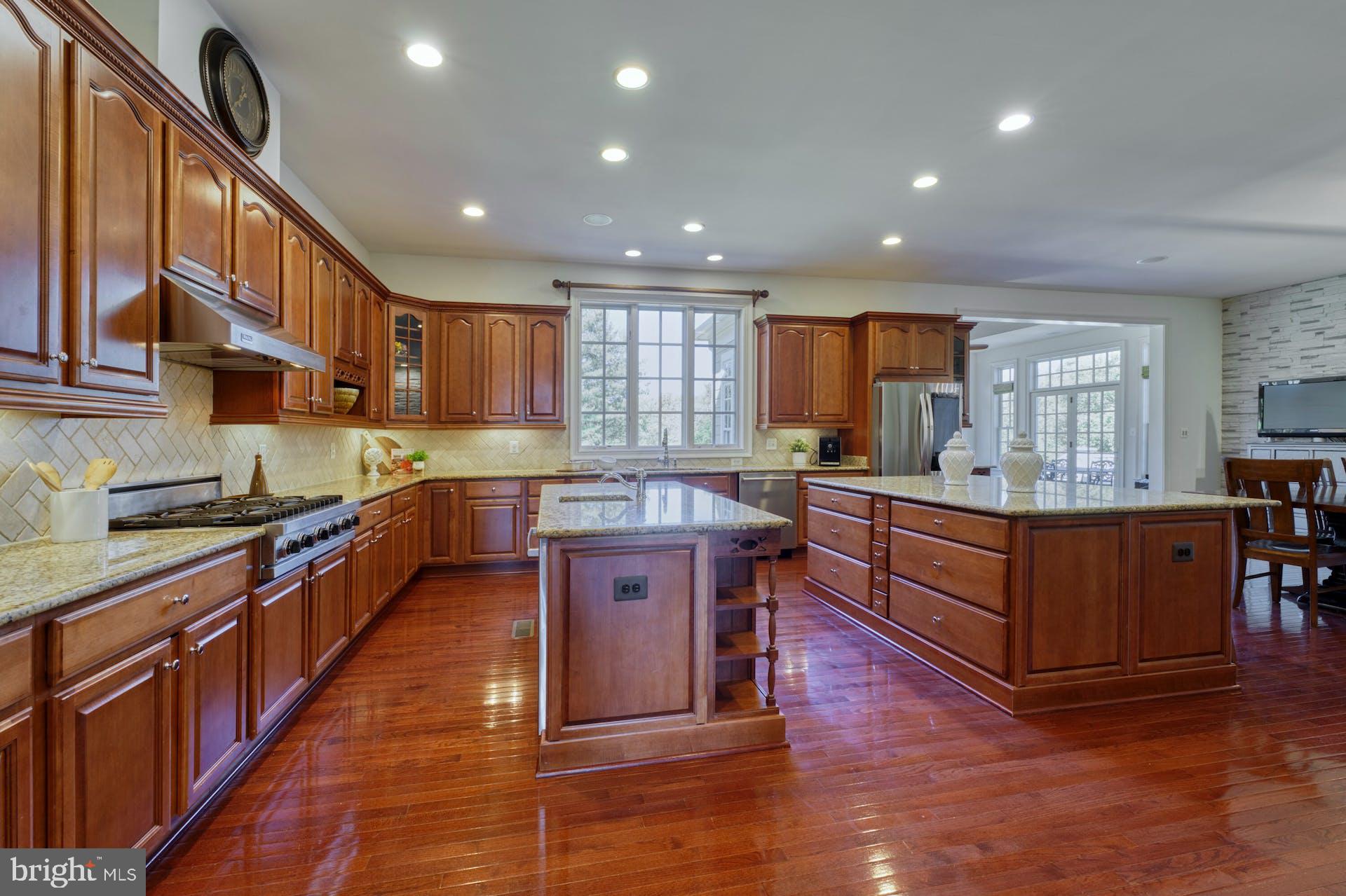 RASPBERRY FALLS - Residential