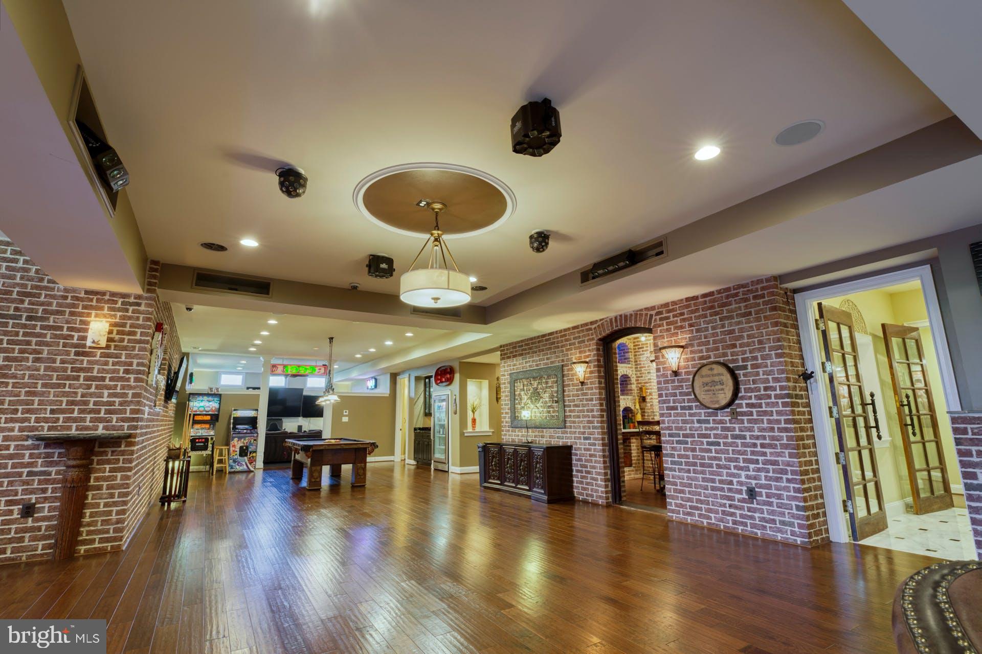 RASPBERRY FALLS - Residential