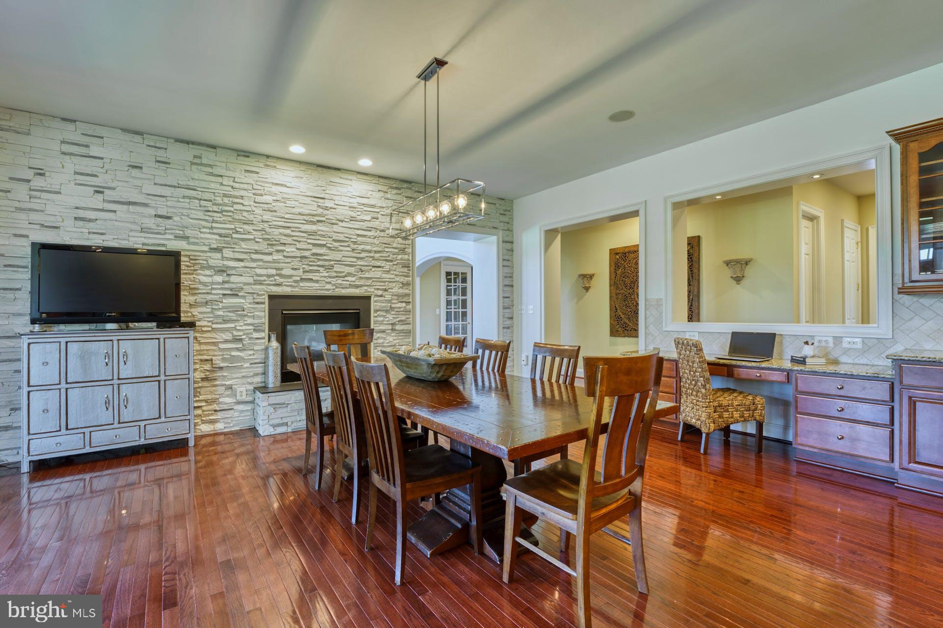 RASPBERRY FALLS - Residential