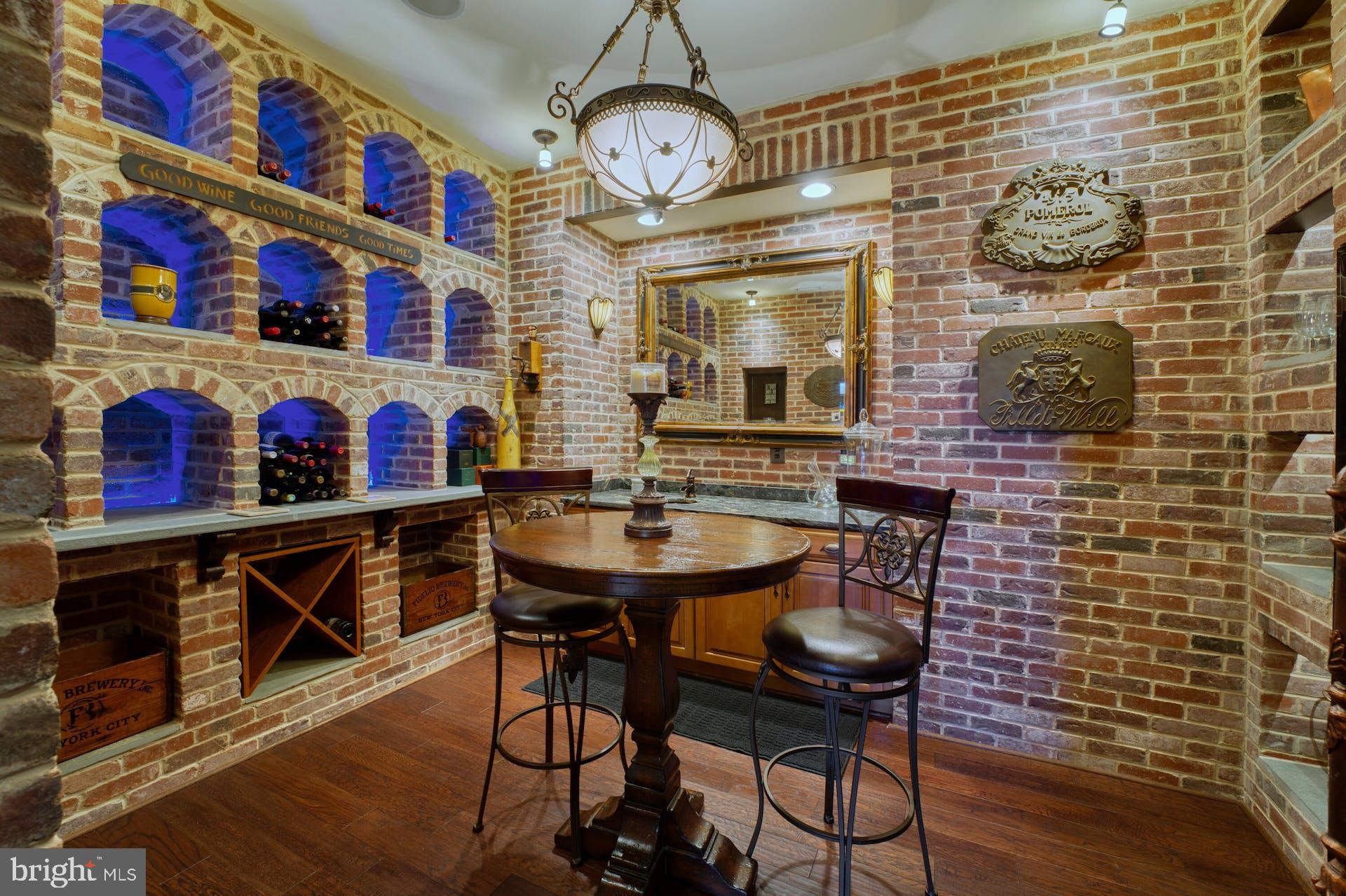 RASPBERRY FALLS - Residential