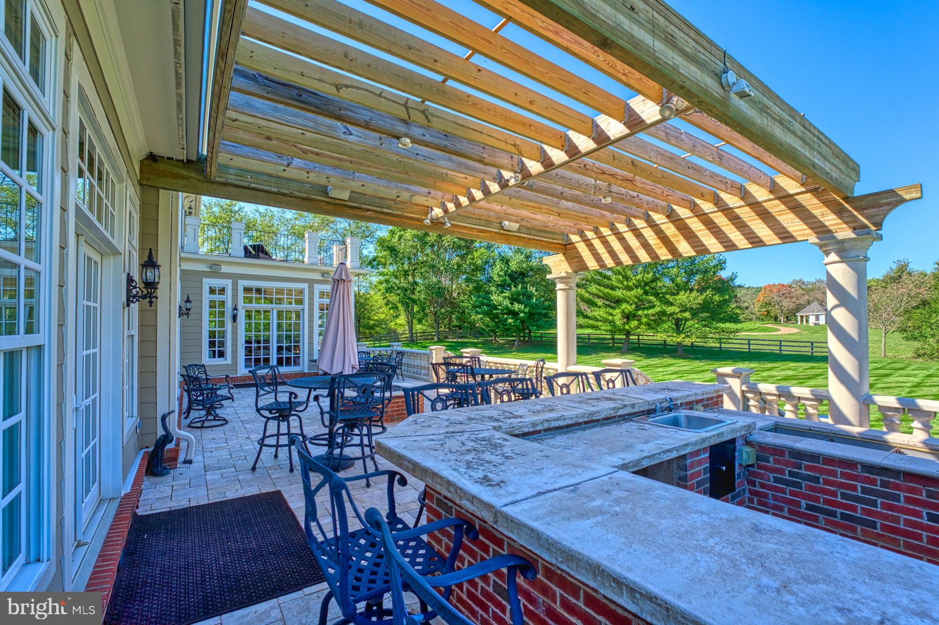 RASPBERRY FALLS - Residential