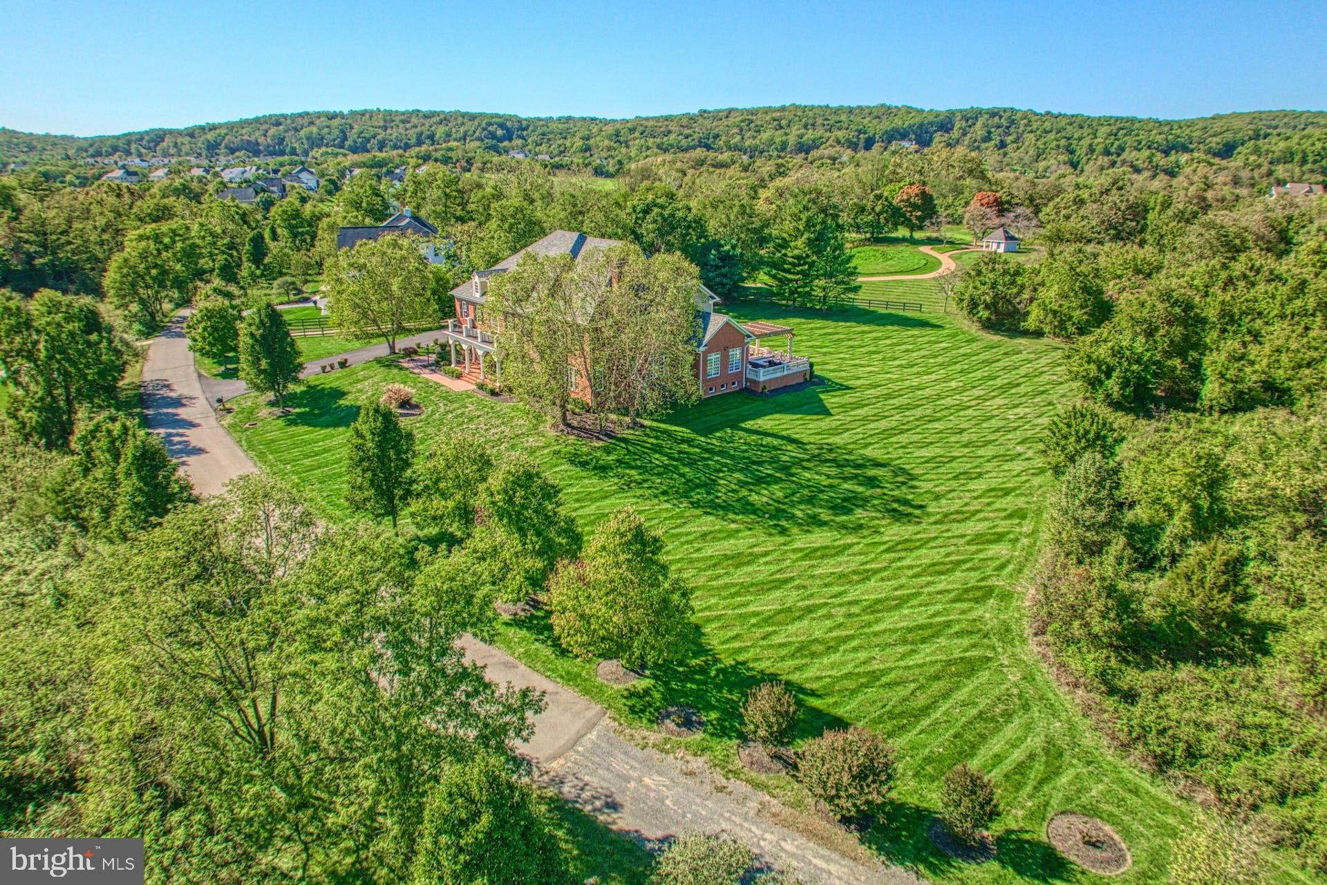 RASPBERRY FALLS - Residential