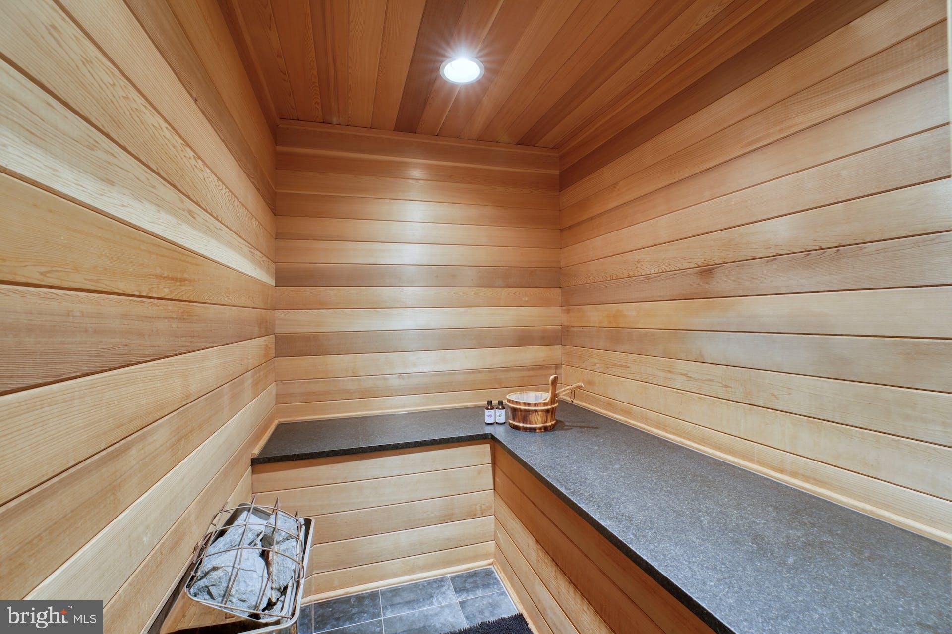 RASPBERRY FALLS - Residential