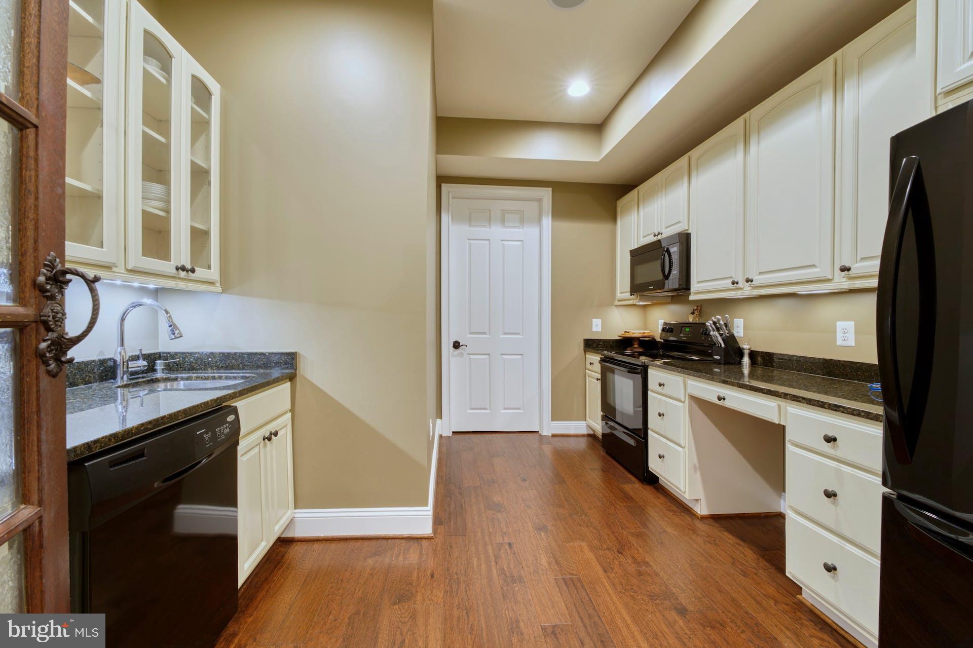 RASPBERRY FALLS - Residential