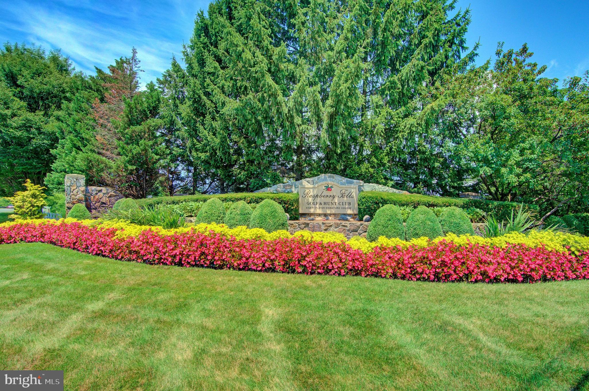 RASPBERRY FALLS - Residential