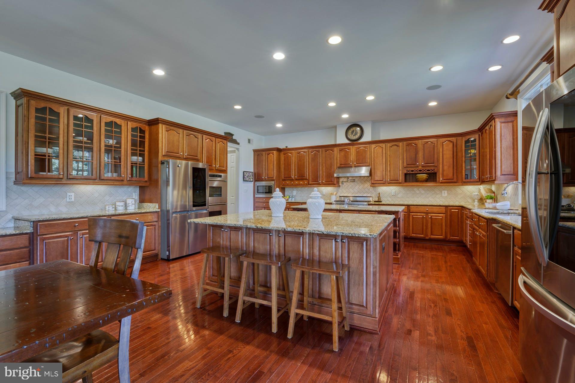 RASPBERRY FALLS - Residential