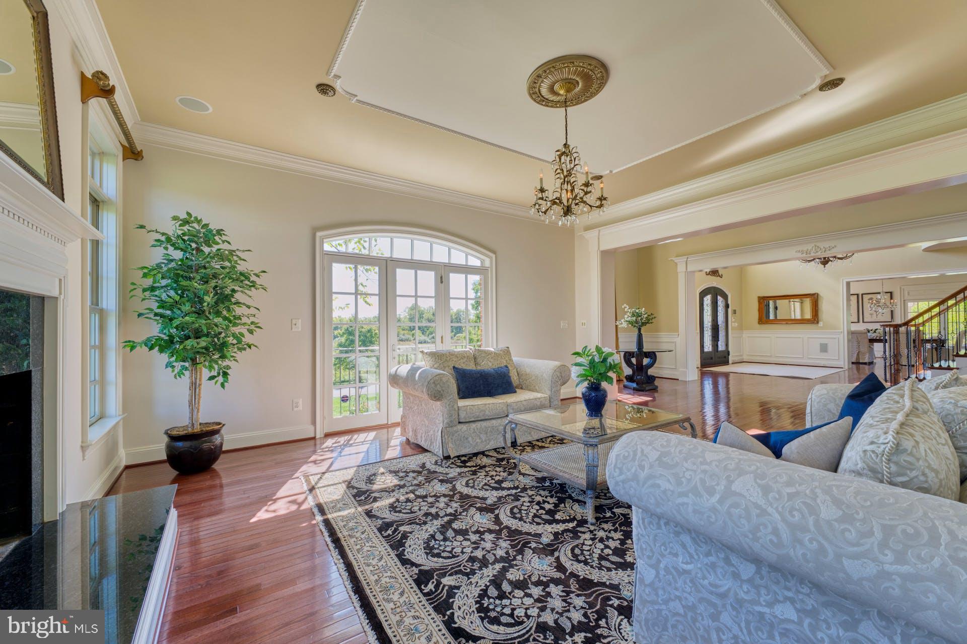 RASPBERRY FALLS - Residential