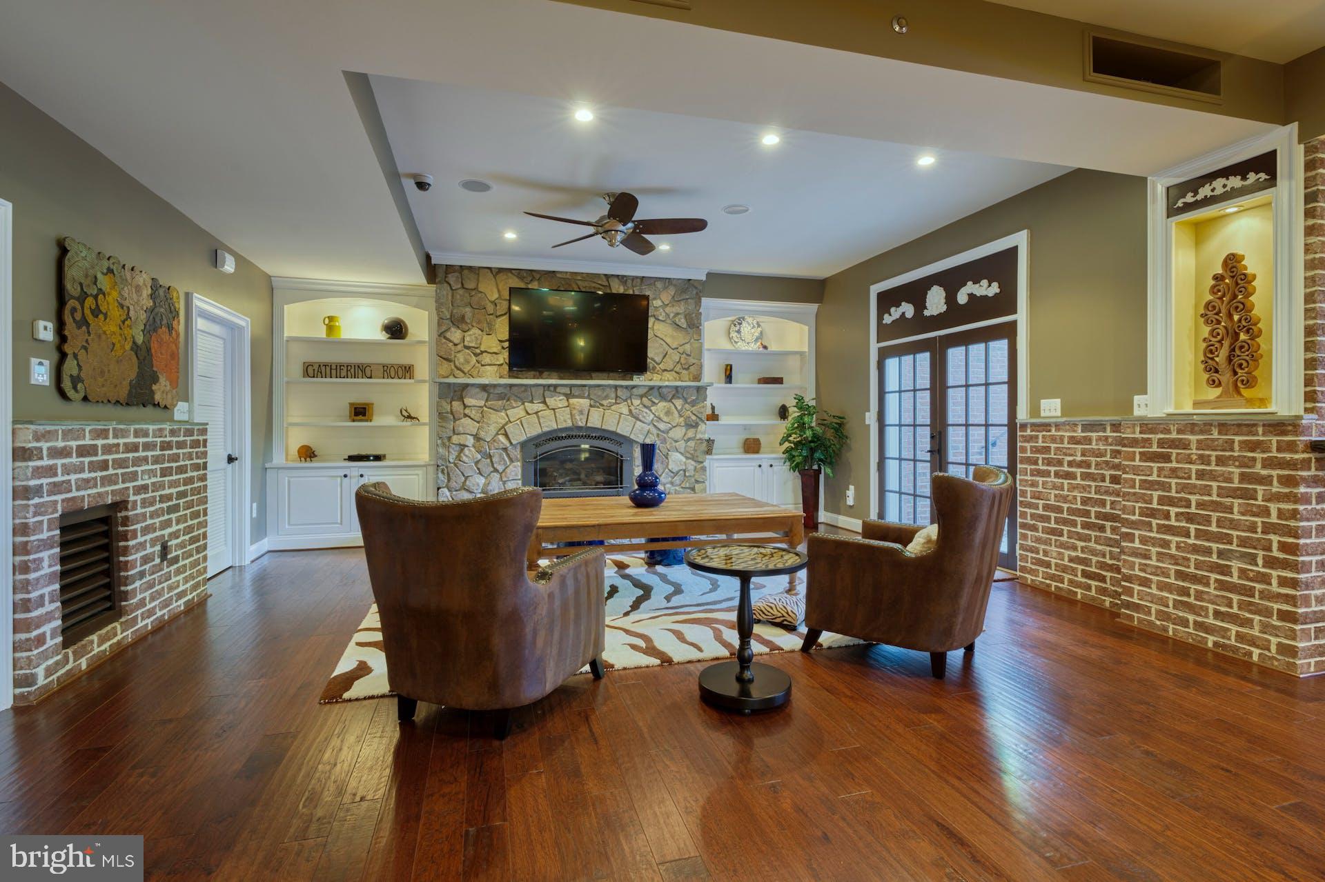 RASPBERRY FALLS - Residential