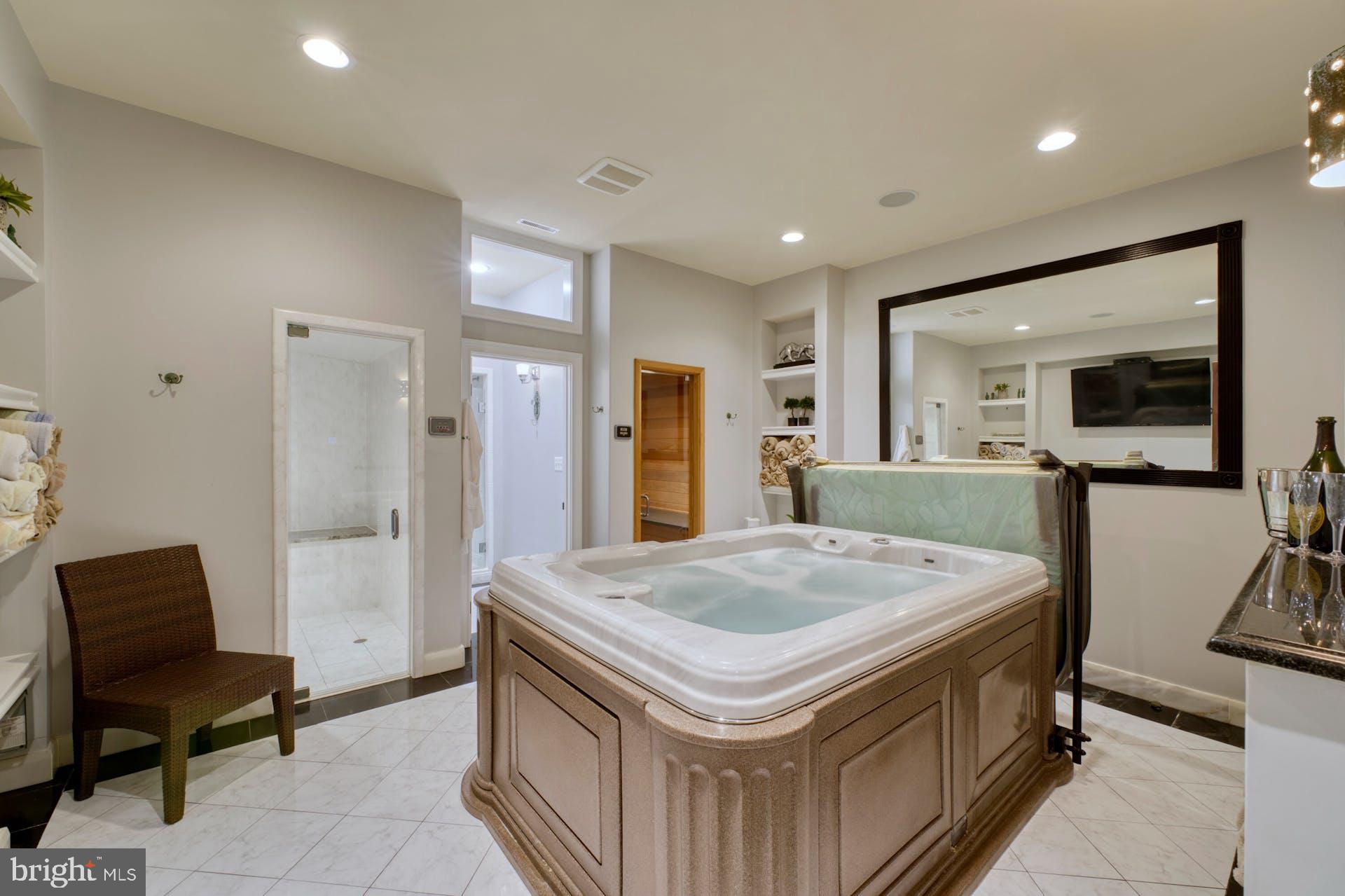 RASPBERRY FALLS - Residential