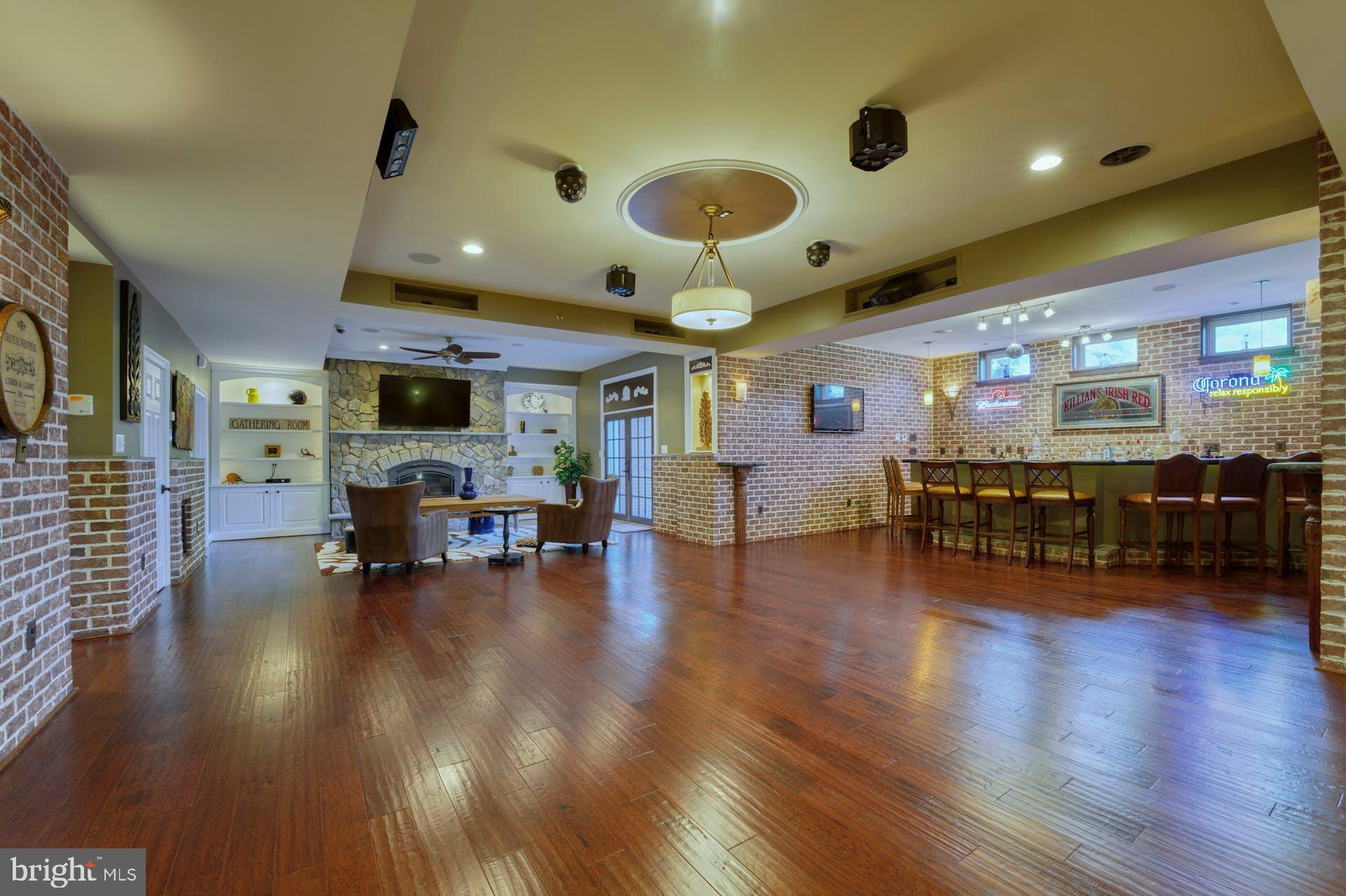 RASPBERRY FALLS - Residential