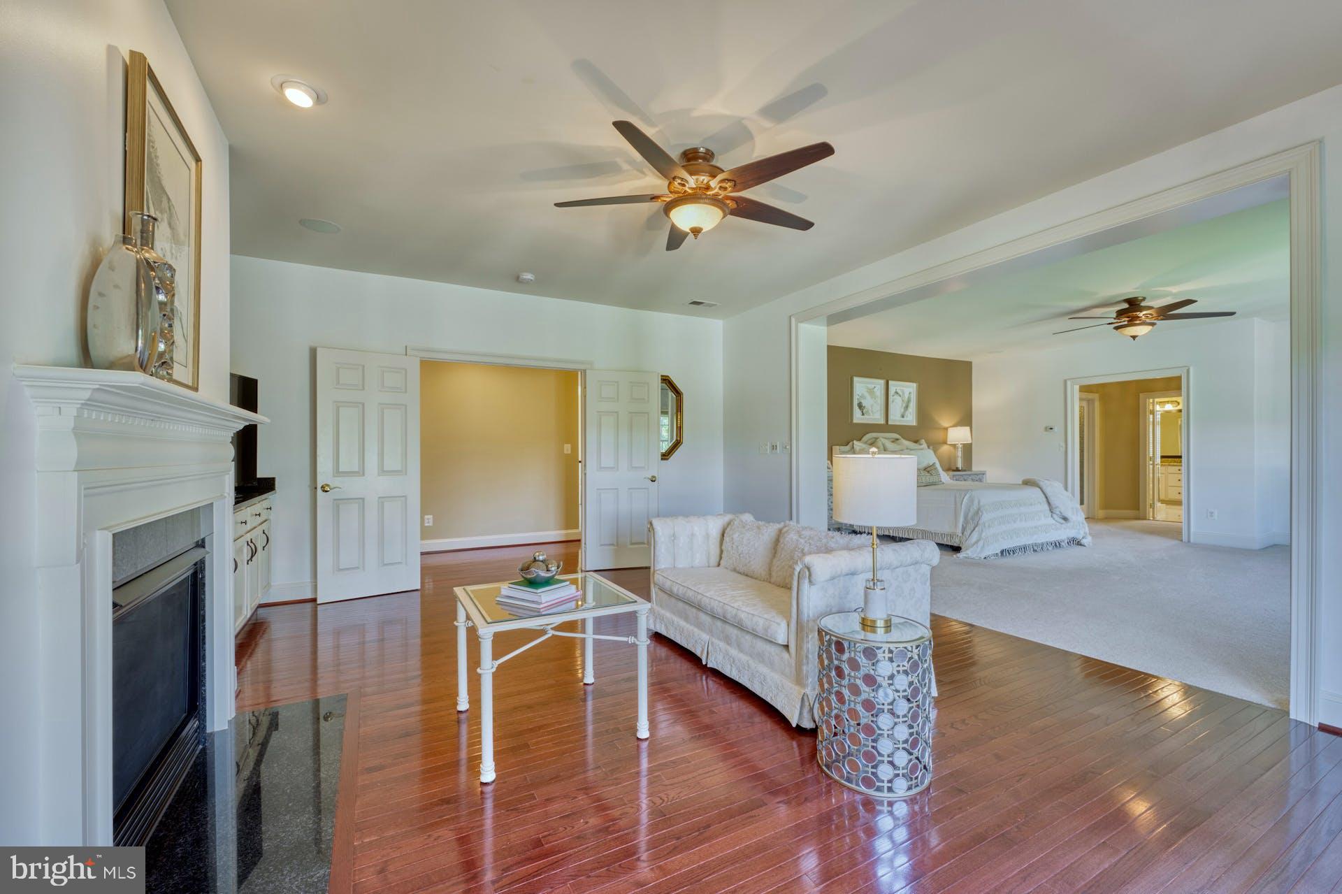 RASPBERRY FALLS - Residential