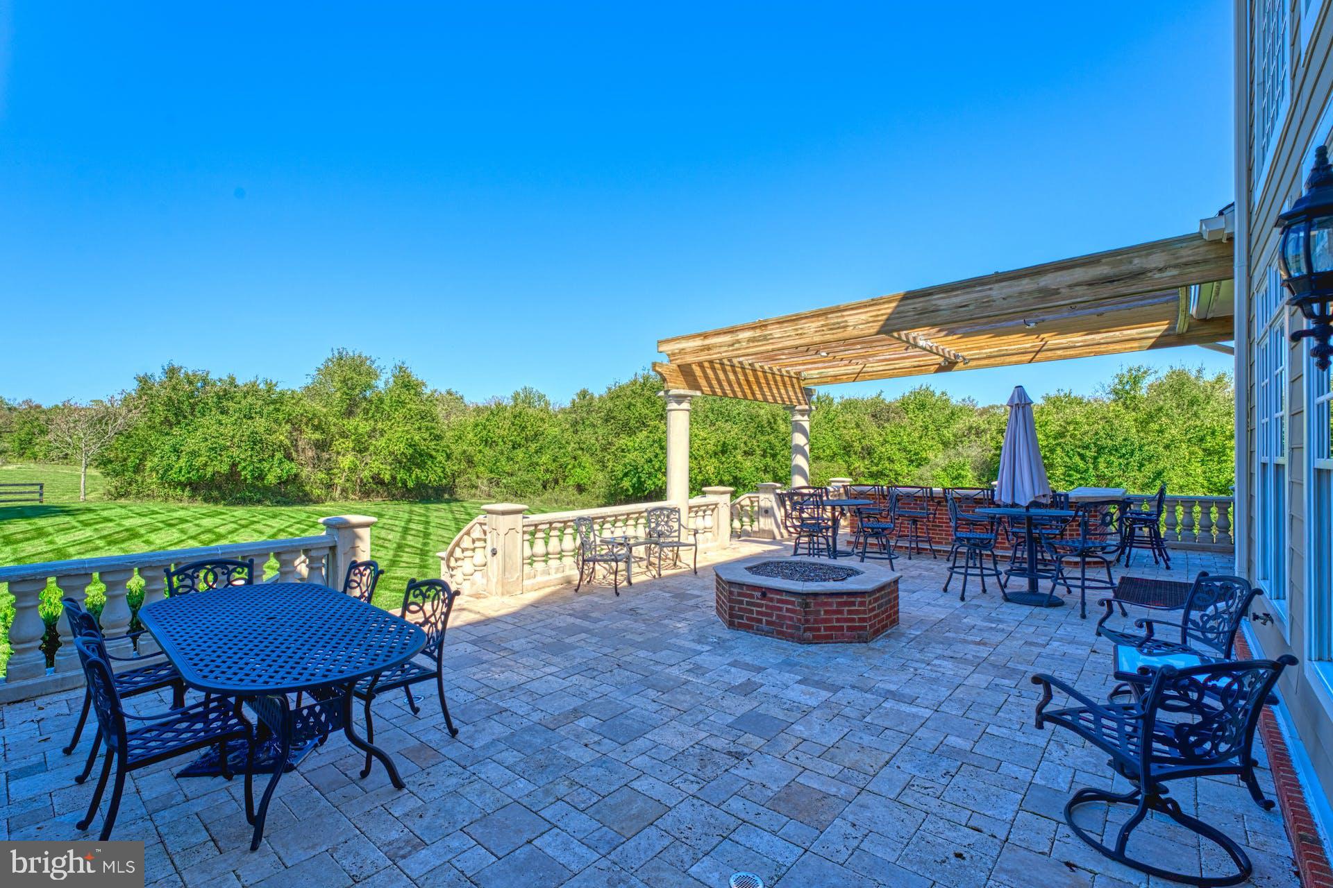 RASPBERRY FALLS - Residential