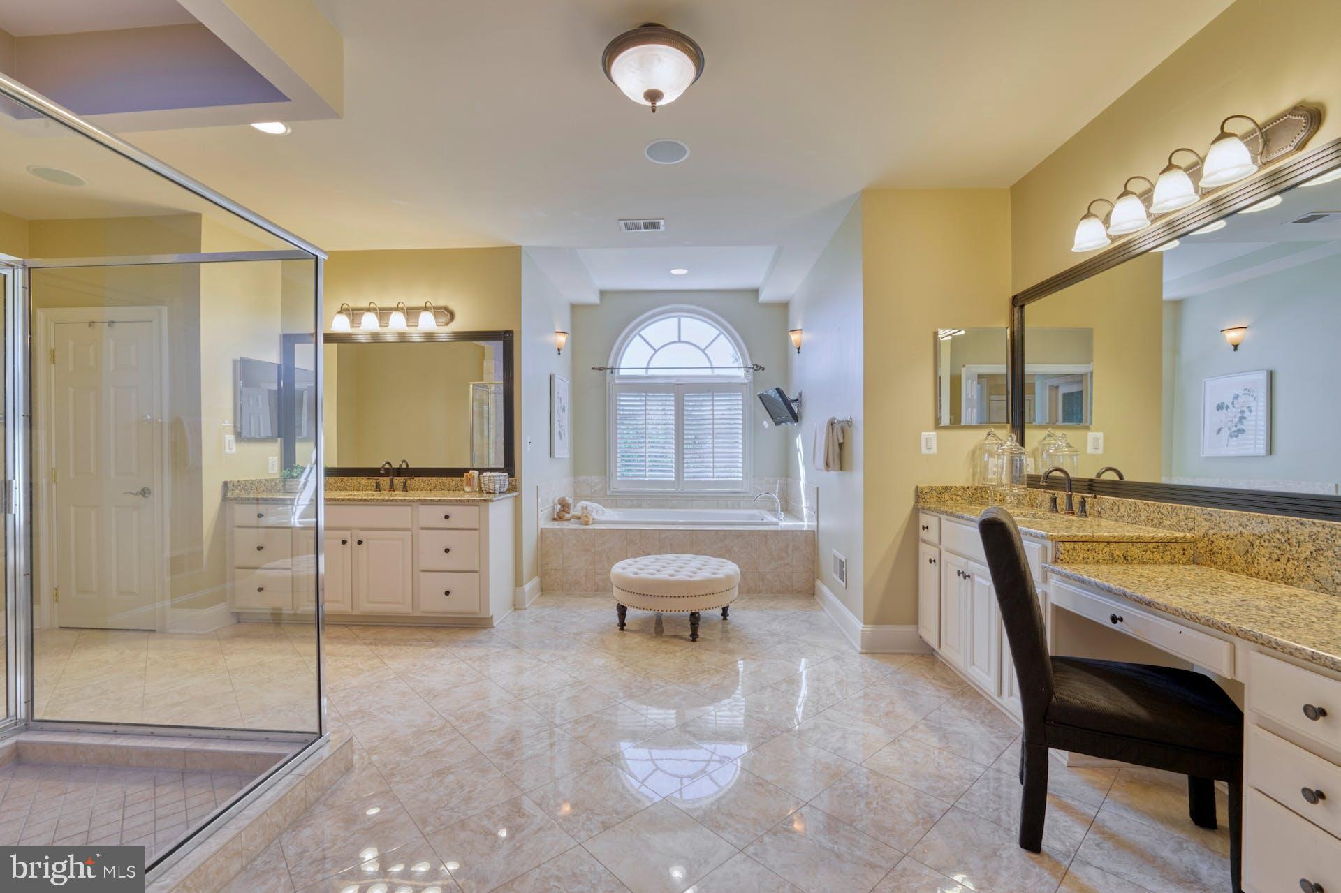 RASPBERRY FALLS - Residential