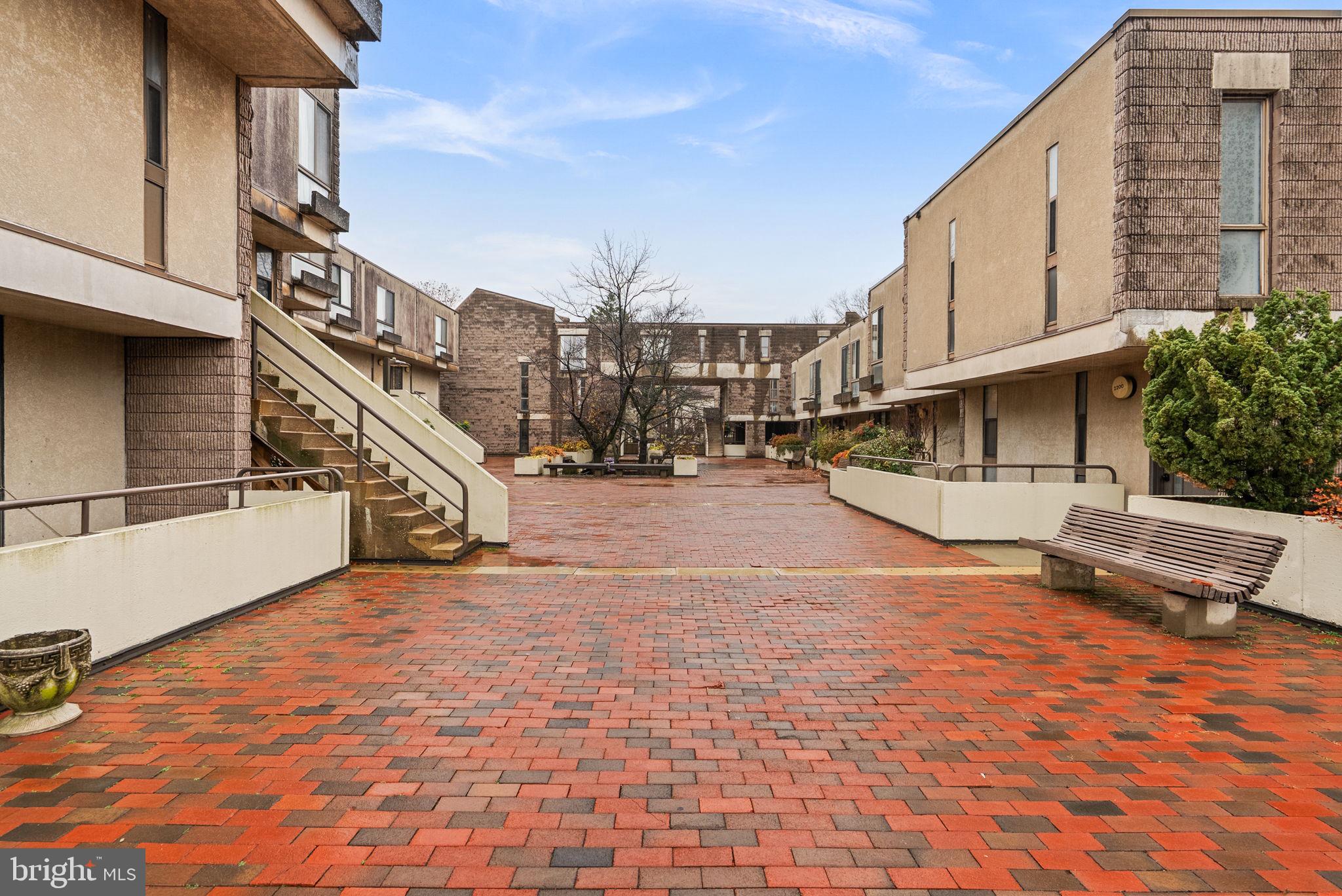 MOUNT WASHINGTON - Residential