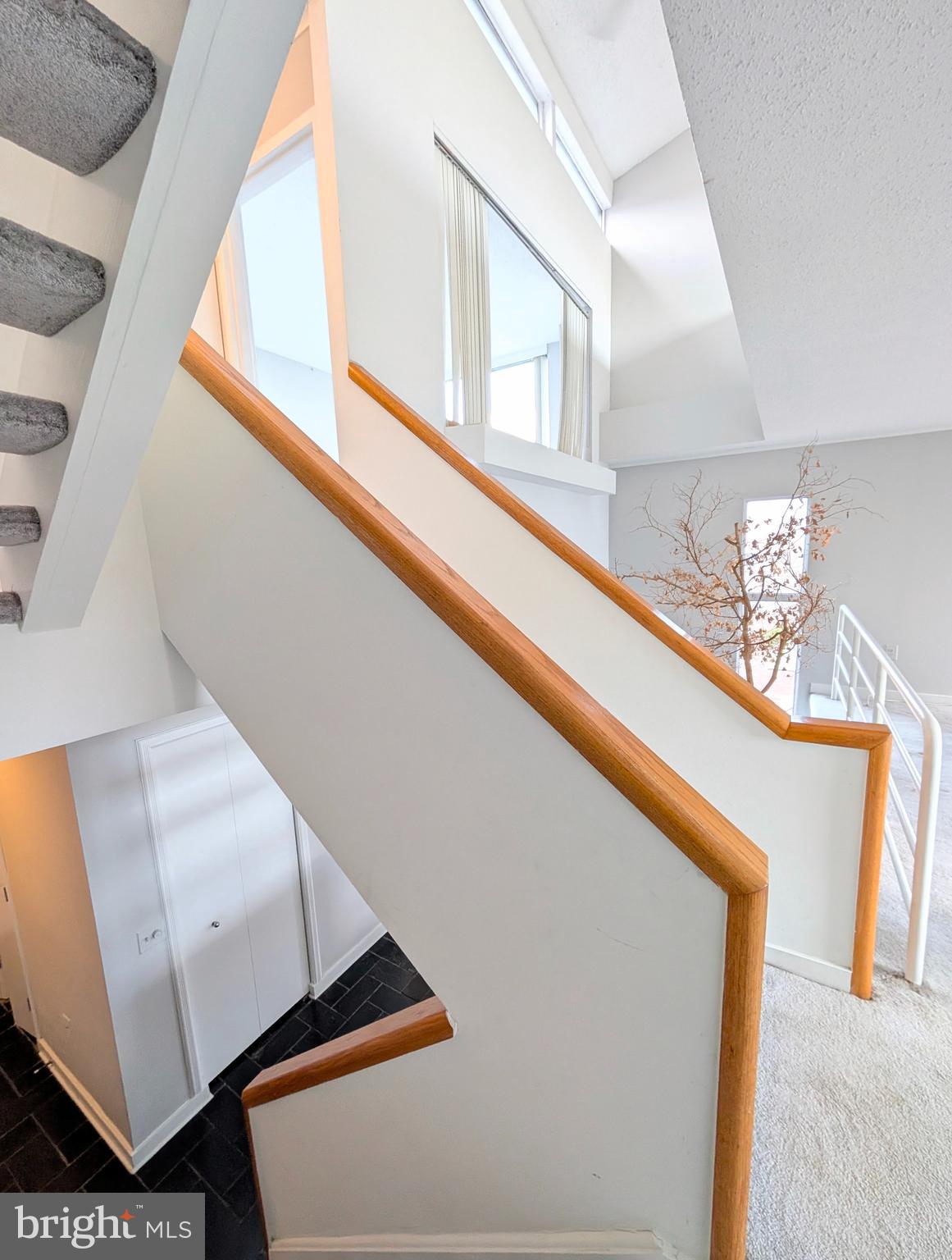 MOUNT WASHINGTON - Residential