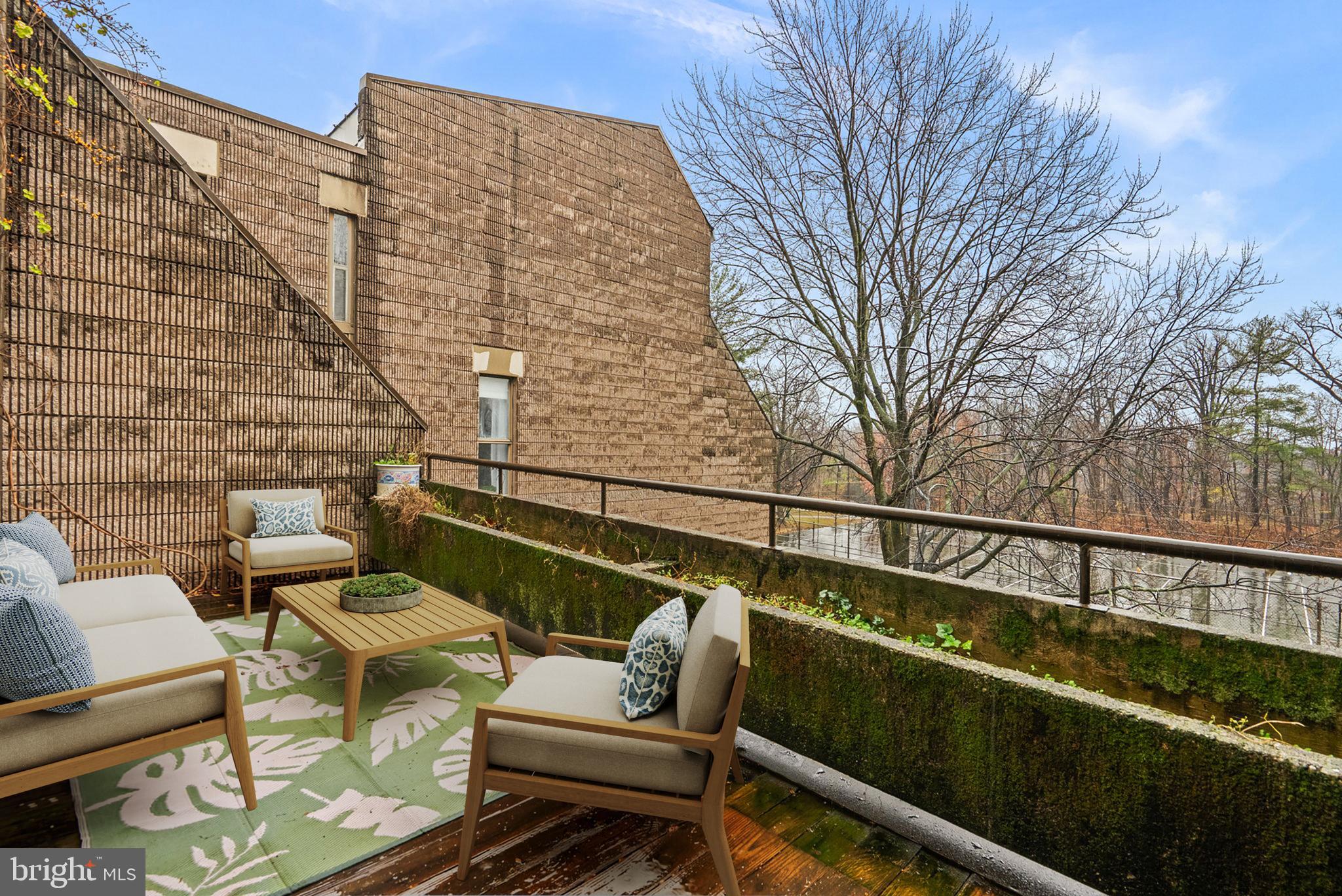 MOUNT WASHINGTON - Residential