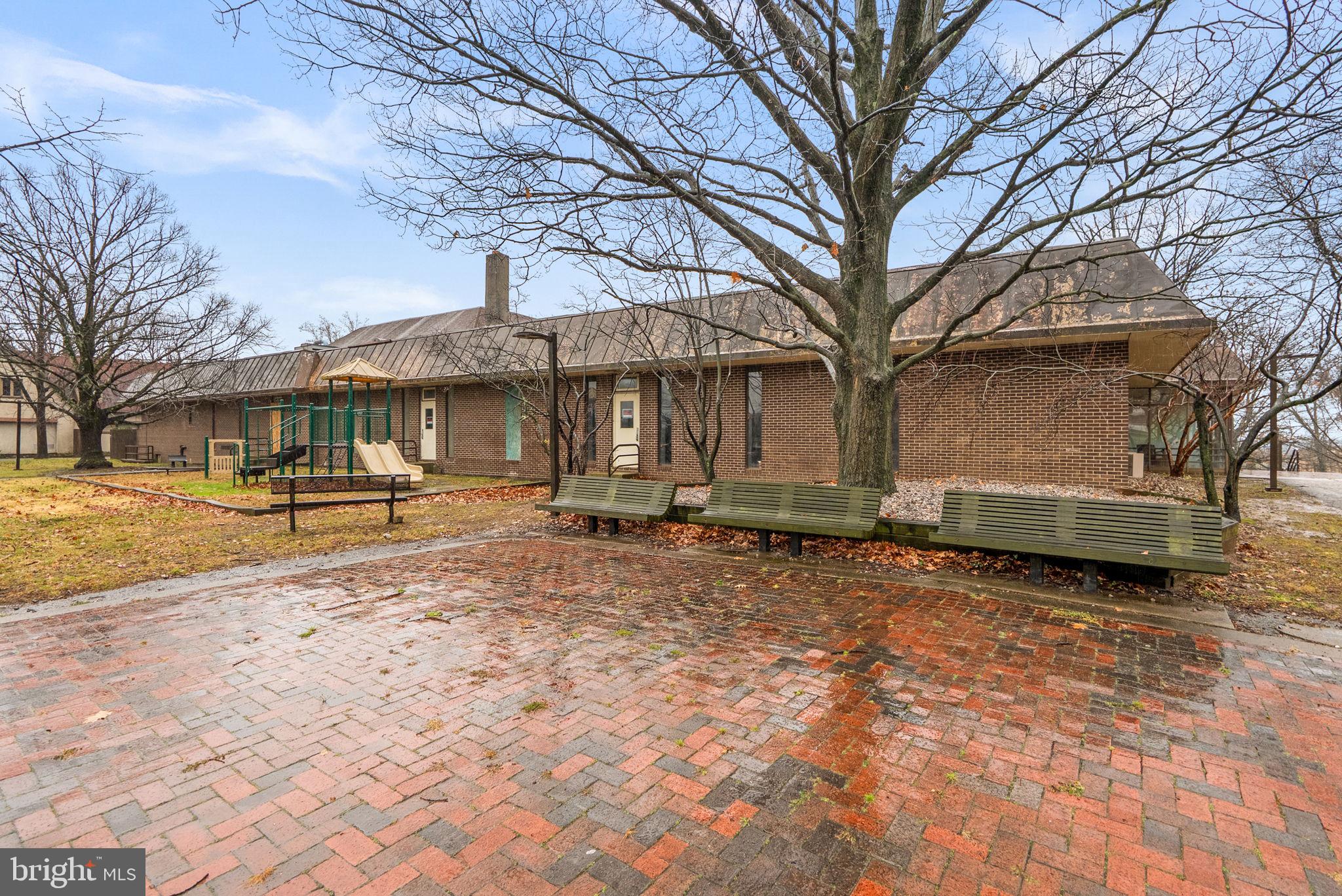 MOUNT WASHINGTON - Residential