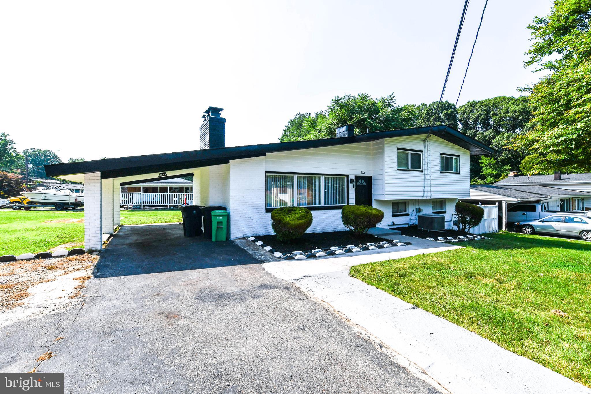 6005 MIDDLETON LANE