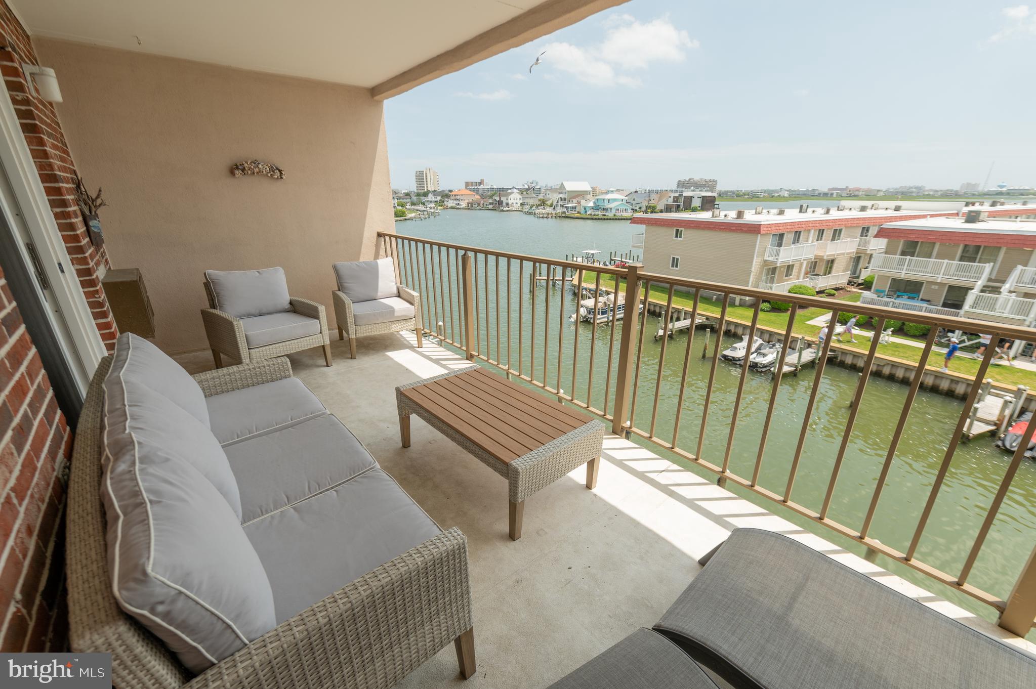 BAYSIDE - Residential
