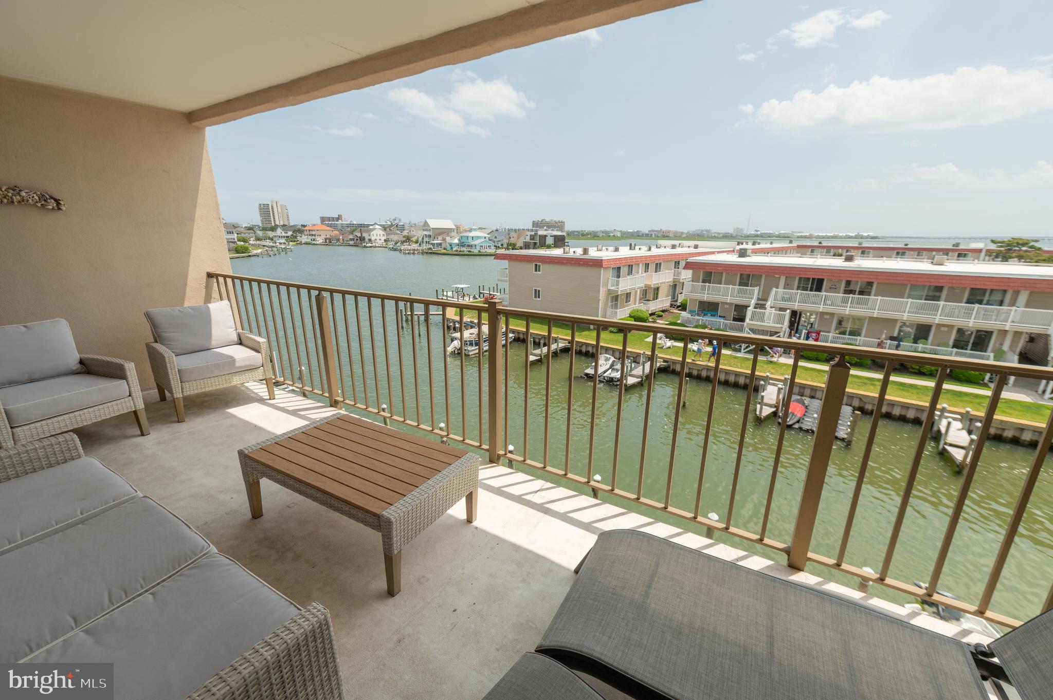 BAYSIDE - Residential