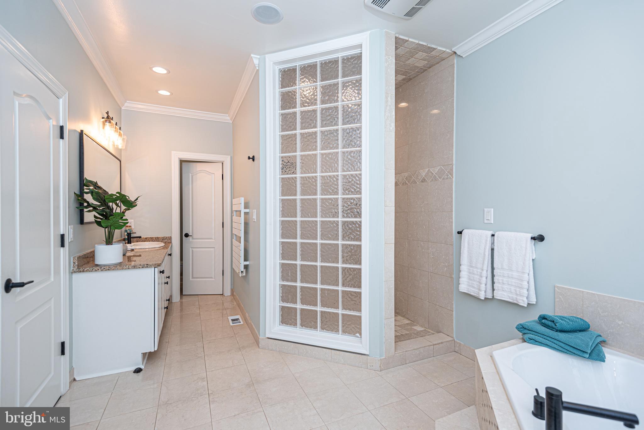 HERON HARBOUR - Residential