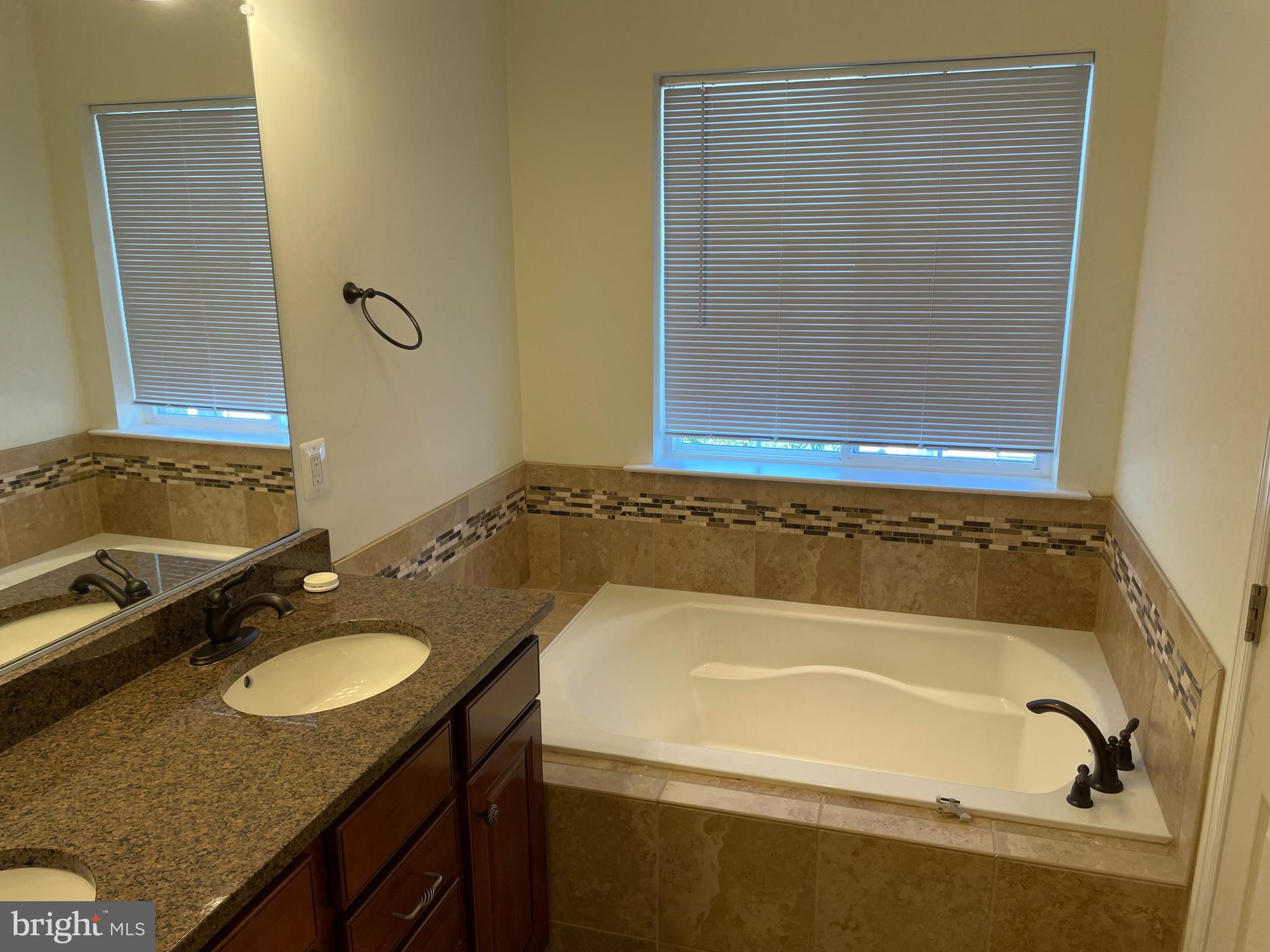 ESPLANADE AT RED RUN - Residential Lease