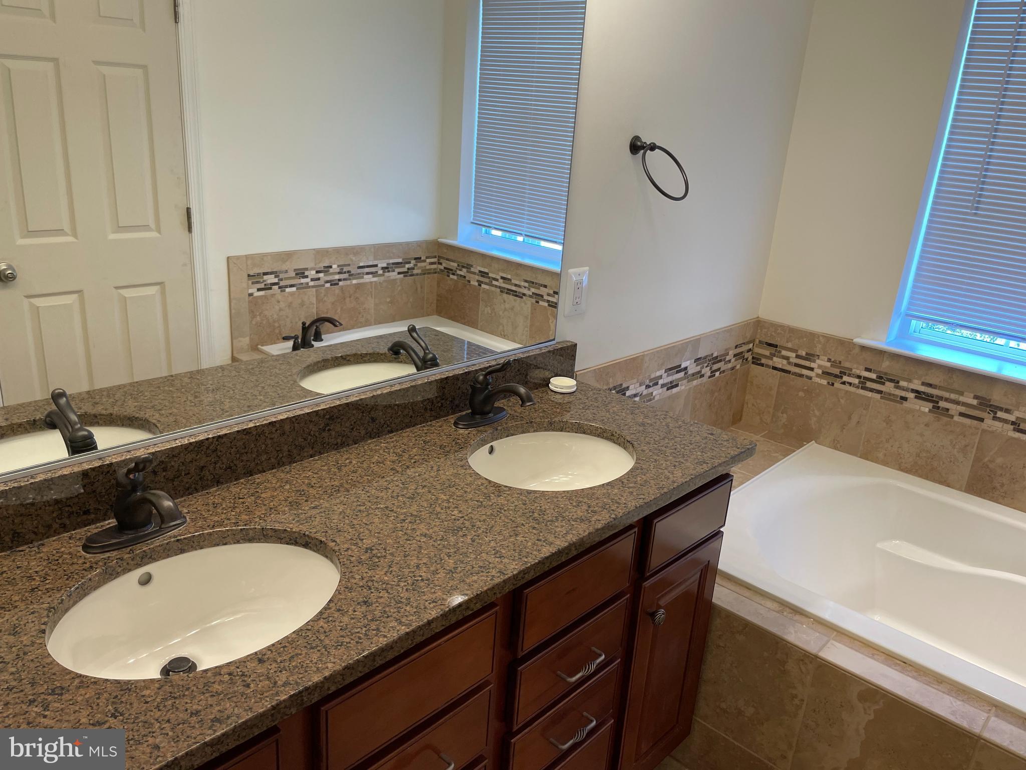 ESPLANADE AT RED RUN - Residential Lease