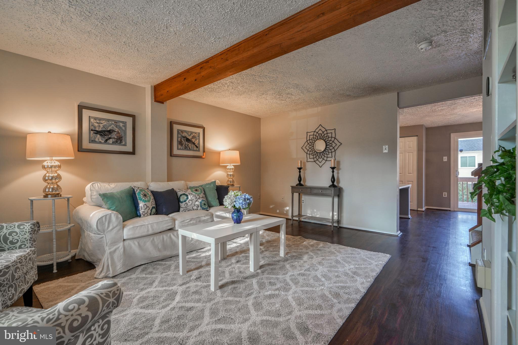 QUEEN ANNE VILLAGE - Residential