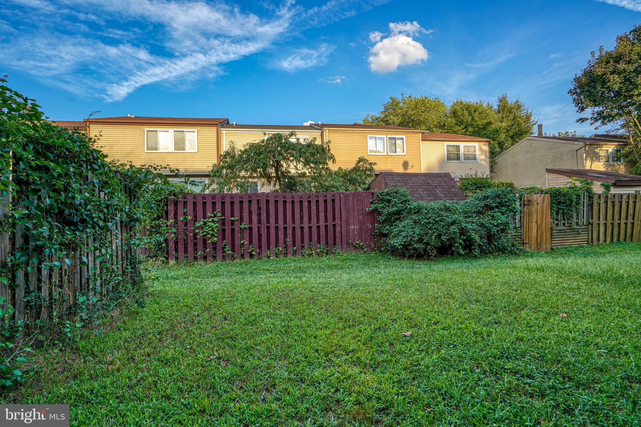 QUEEN ANNE VILLAGE - Residential