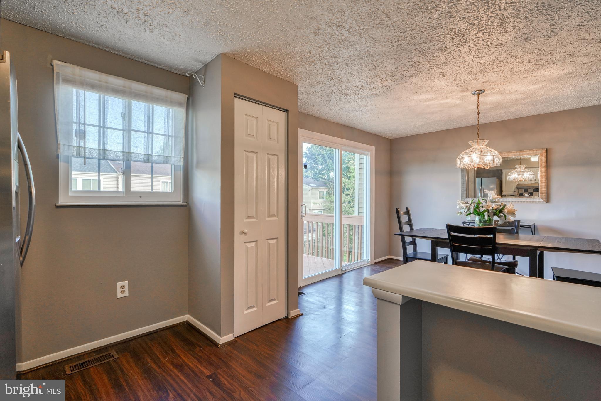 QUEEN ANNE VILLAGE - Residential