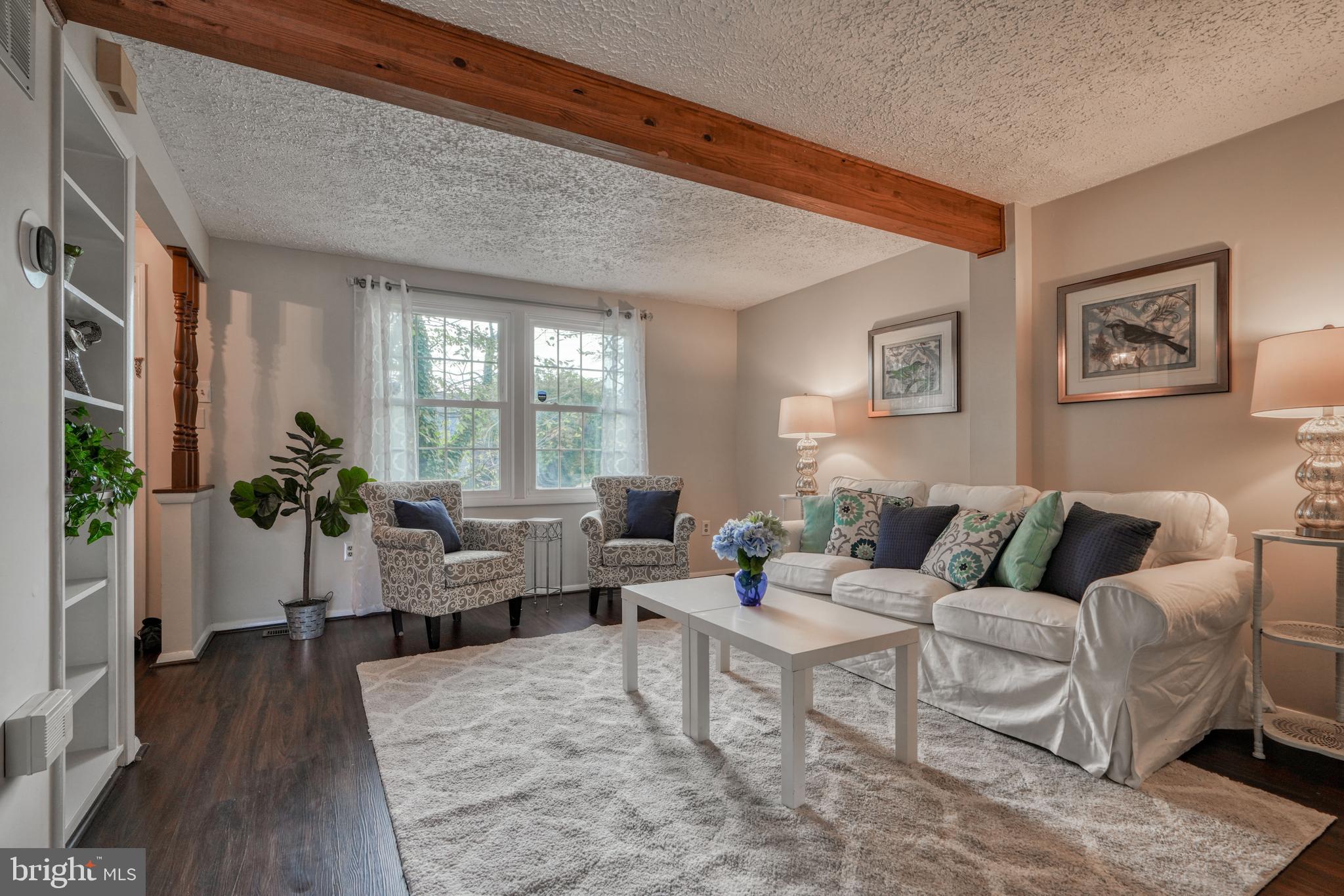 QUEEN ANNE VILLAGE - Residential