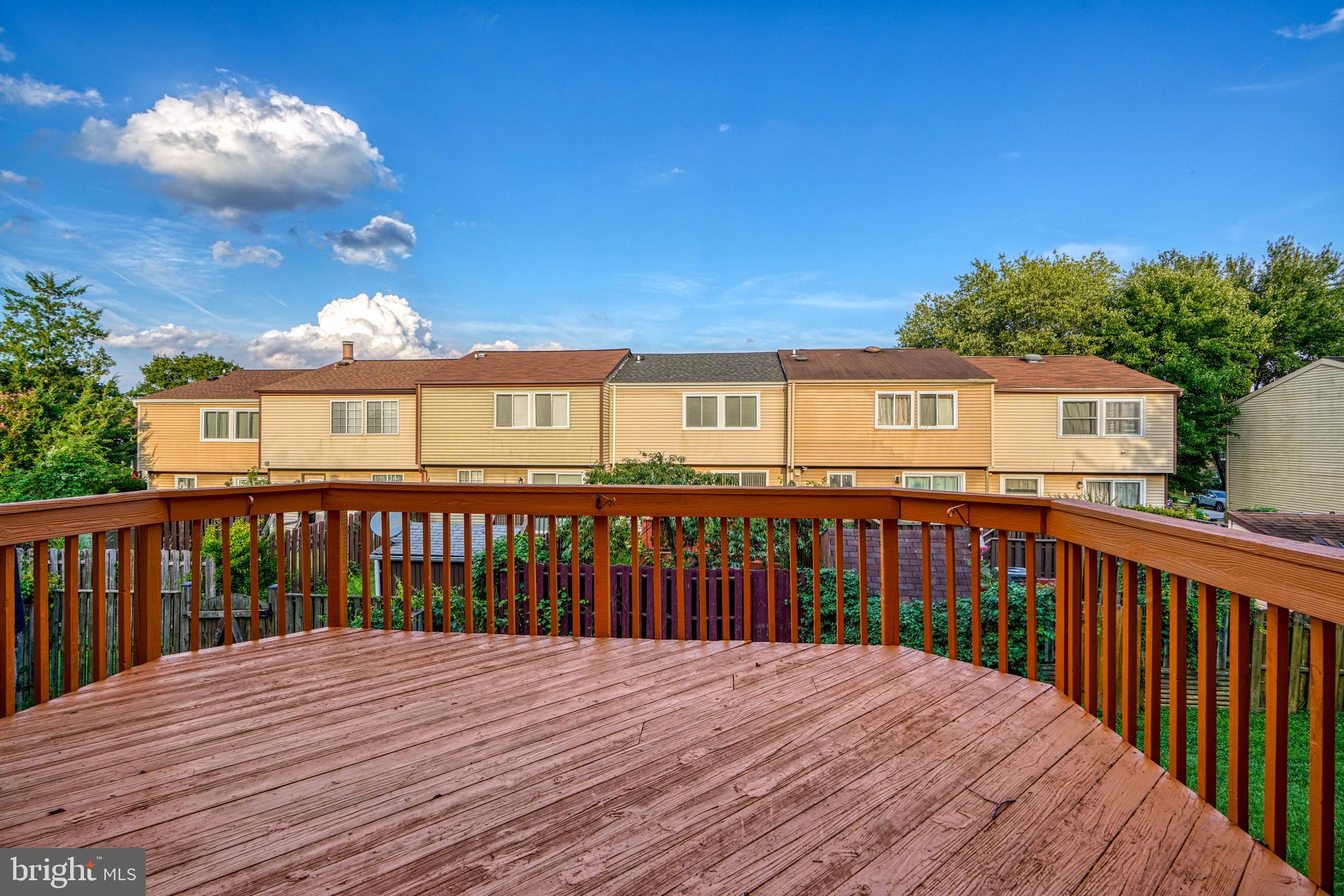 QUEEN ANNE VILLAGE - Residential