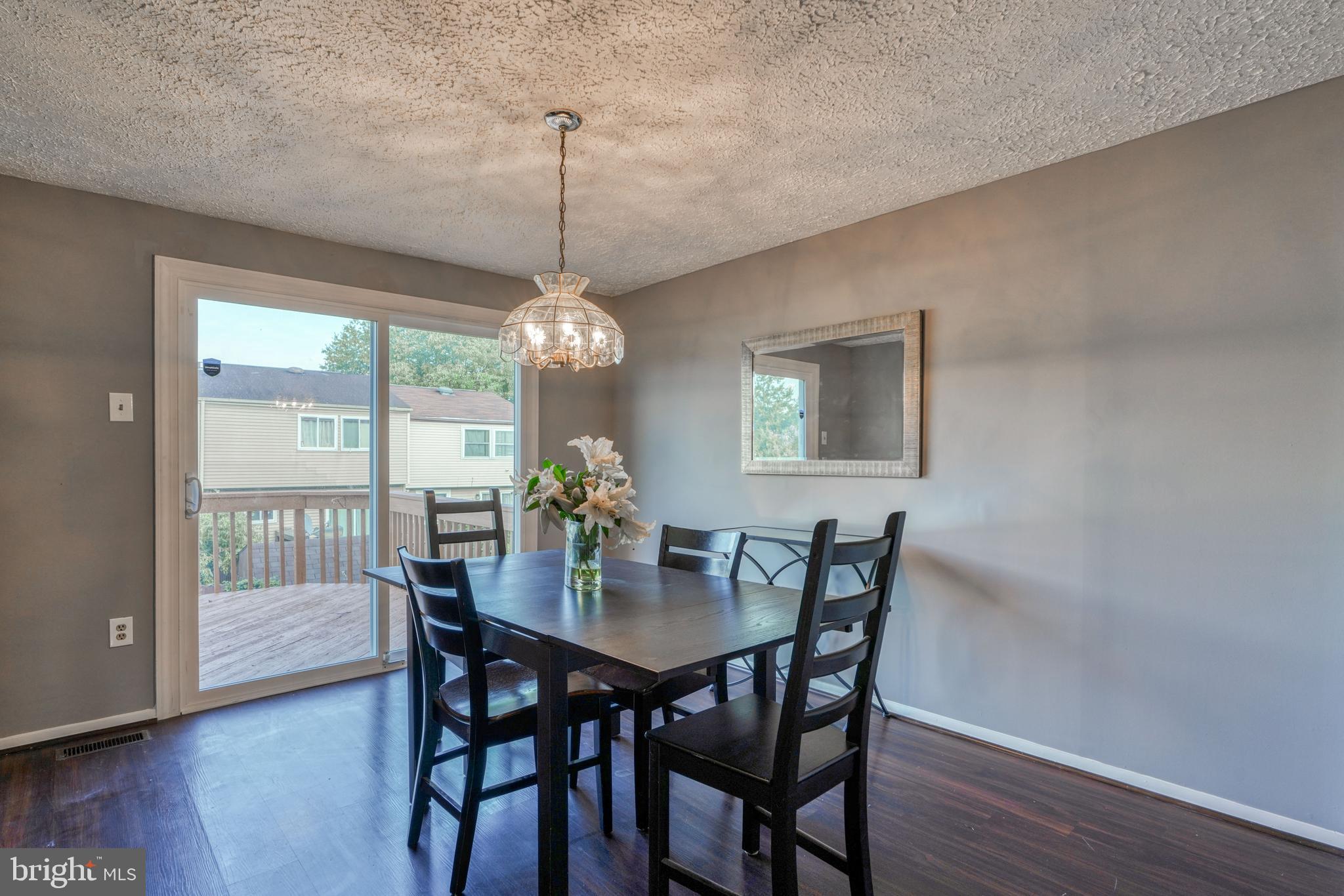 QUEEN ANNE VILLAGE - Residential