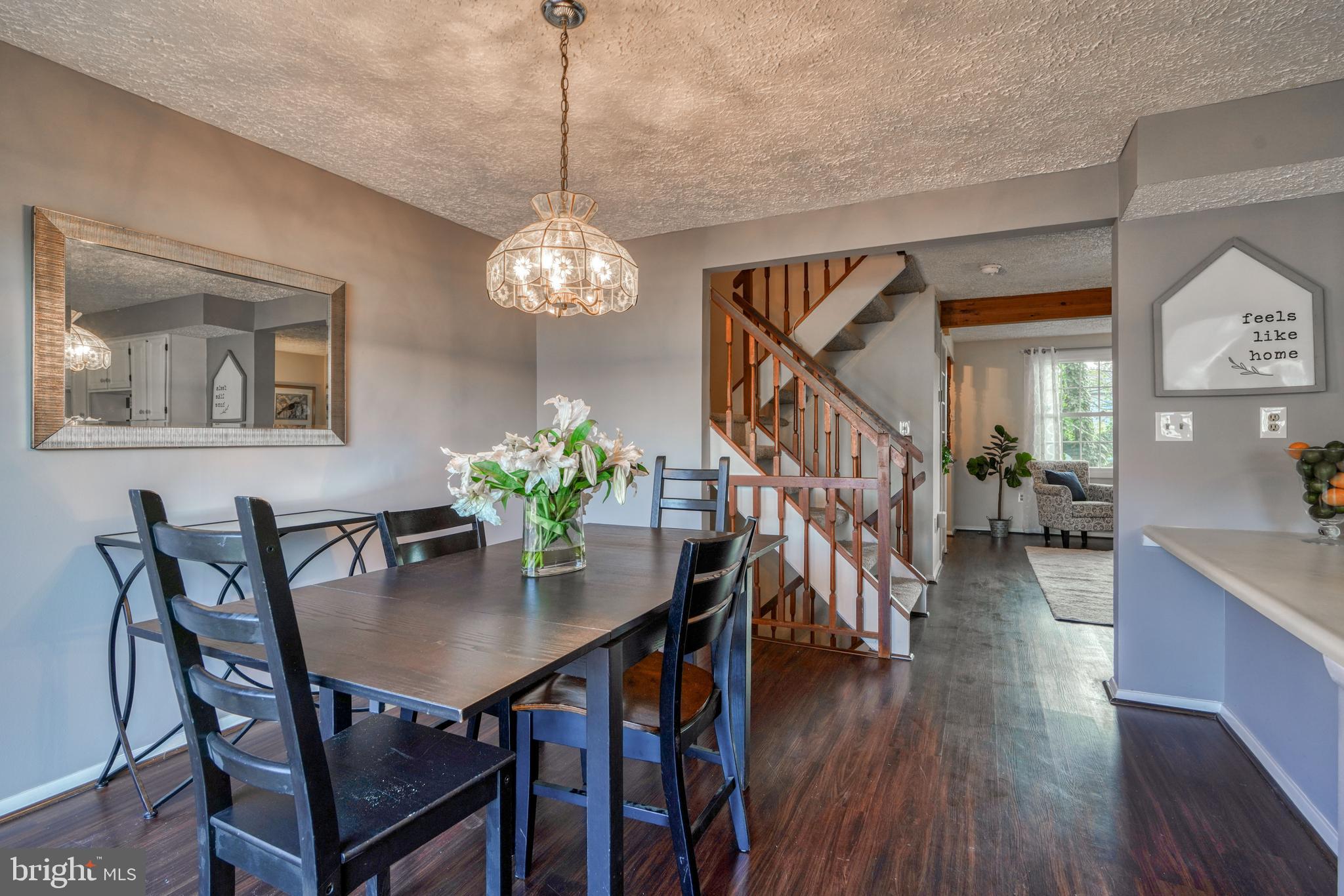 QUEEN ANNE VILLAGE - Residential