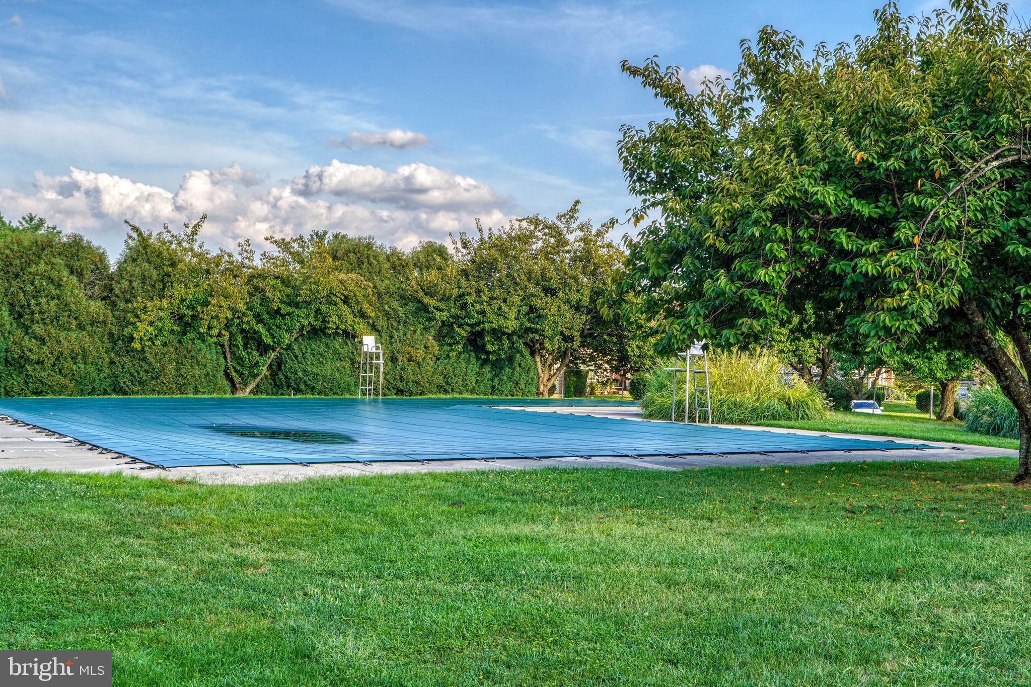 QUEEN ANNE VILLAGE - Residential