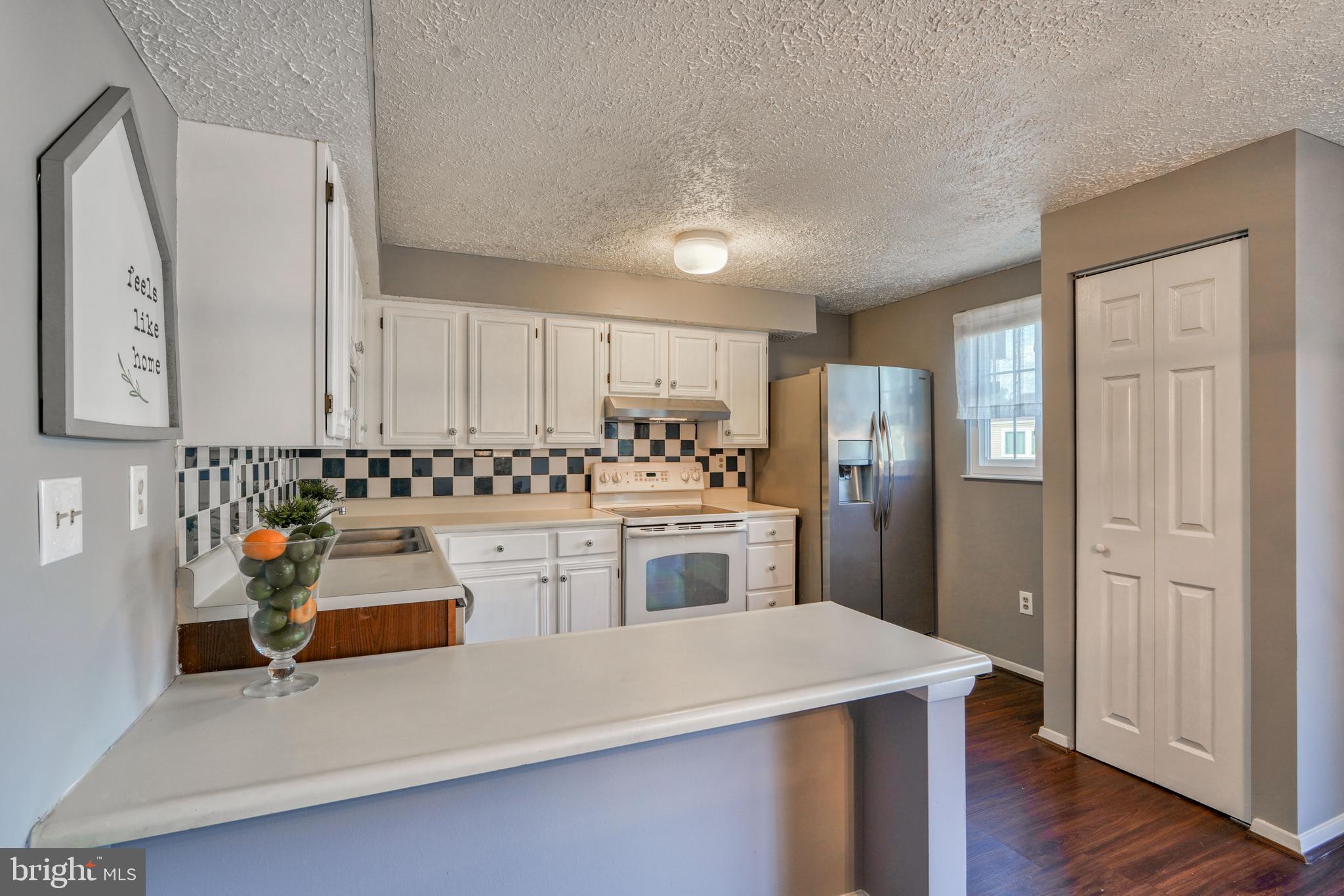 QUEEN ANNE VILLAGE - Residential