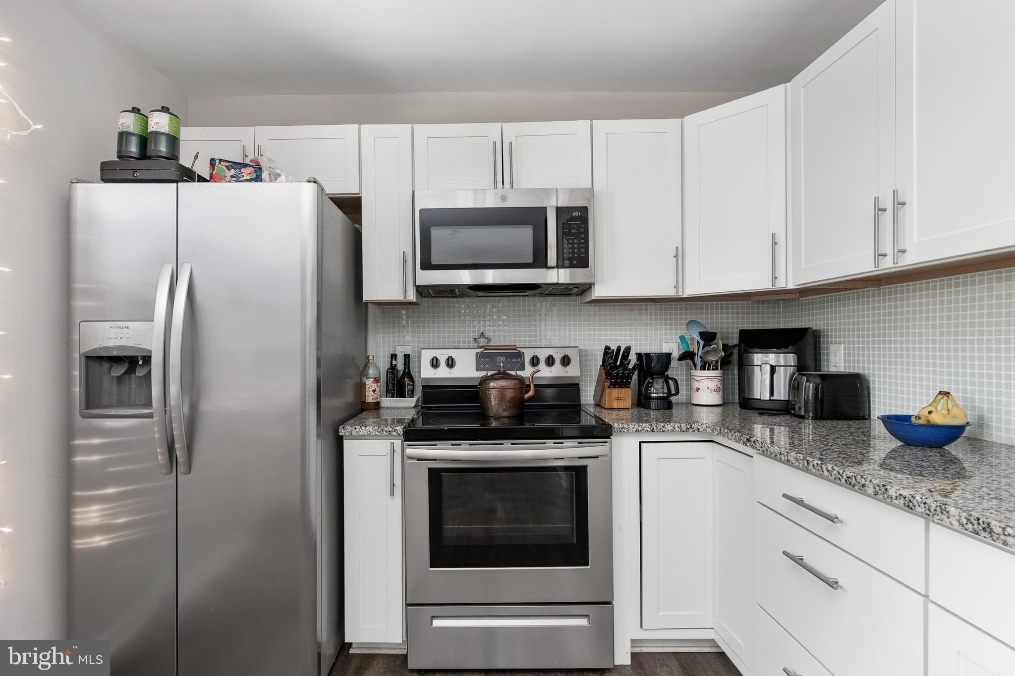 MAPLE GROVE - Residential