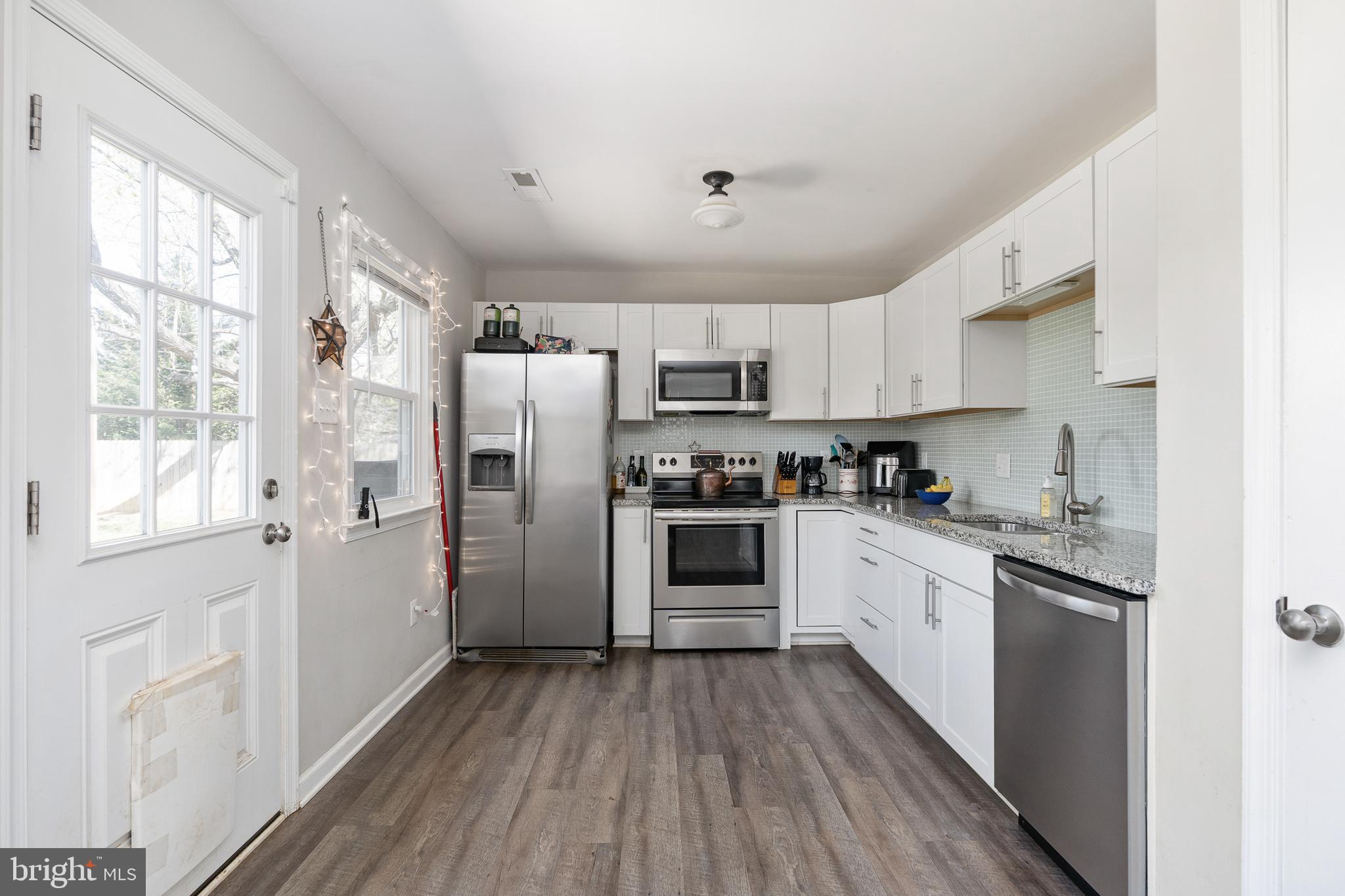 MAPLE GROVE - Residential