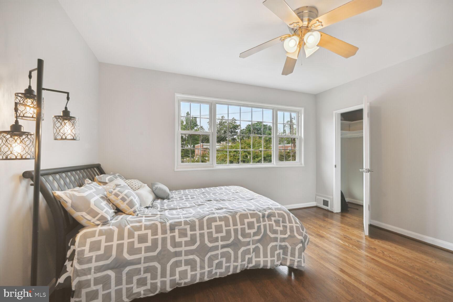 WOOD MANOR - Residential