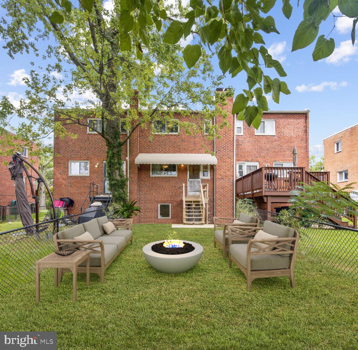 WOOD MANOR - Residential