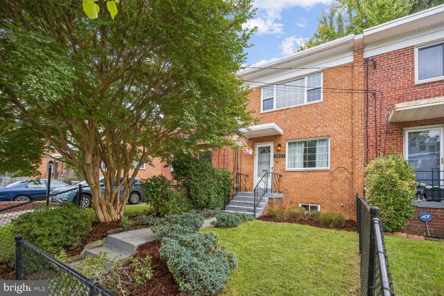 Great three bedroom  townhouse in vibrant Hyattsville. This property boasts the best of both worlds, nestled in a quiet residential area but just minutes walking distance to Metro, shopping, and University Town Center!! Located just a little over two miles from  Washington  D.C., this house is a commuter's dream location.  Easy access to the city by car, train or bus!! Highlights of the surrounding area include multiple grocery stores, a movie theater, recently renovated library , large parks, walking trails, a pool,  several gyms, and the bustling Hyattsville Arts District.
      The house itself features three bedrooms as well as a bonus room. There are gleaming refinished oak hardwood floors, high quality light fixtures, updated interior paint, and energy efficient windows. The owners bedroom has two closets, one of which is very large. The backyard is quiet, fully fenced, and has a shed for additional storage.
-Roof recoated 2023
-Interior fully repainted 2023
-Floors refinished 2023
-All systems go! Ready for move in!! Just for extra peace of mind, the home comes with a one year Cinch Home Warranty. Rest easy knowing all major systems Heating /AC, plumbing, and electrical have coverage!

 Owner/agent. Ring Doorbell Cam in use at front door.