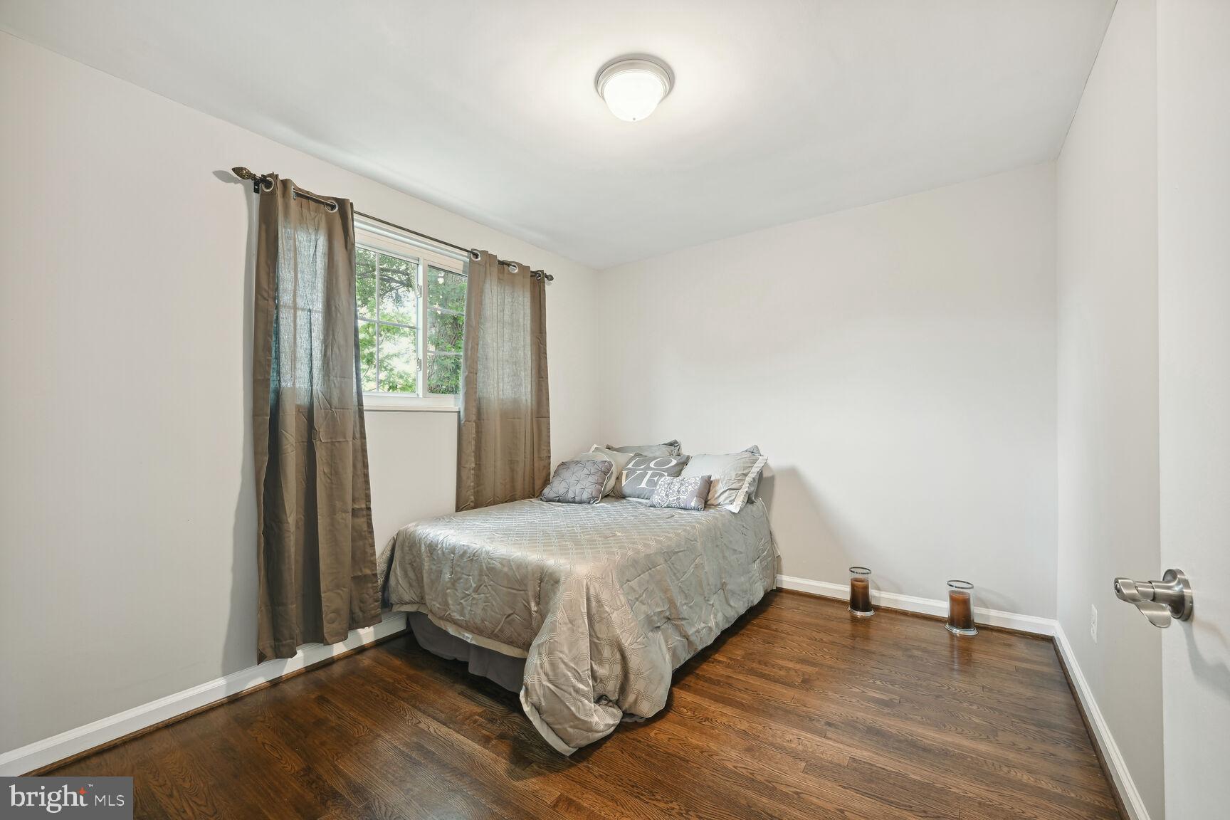 WOOD MANOR - Residential