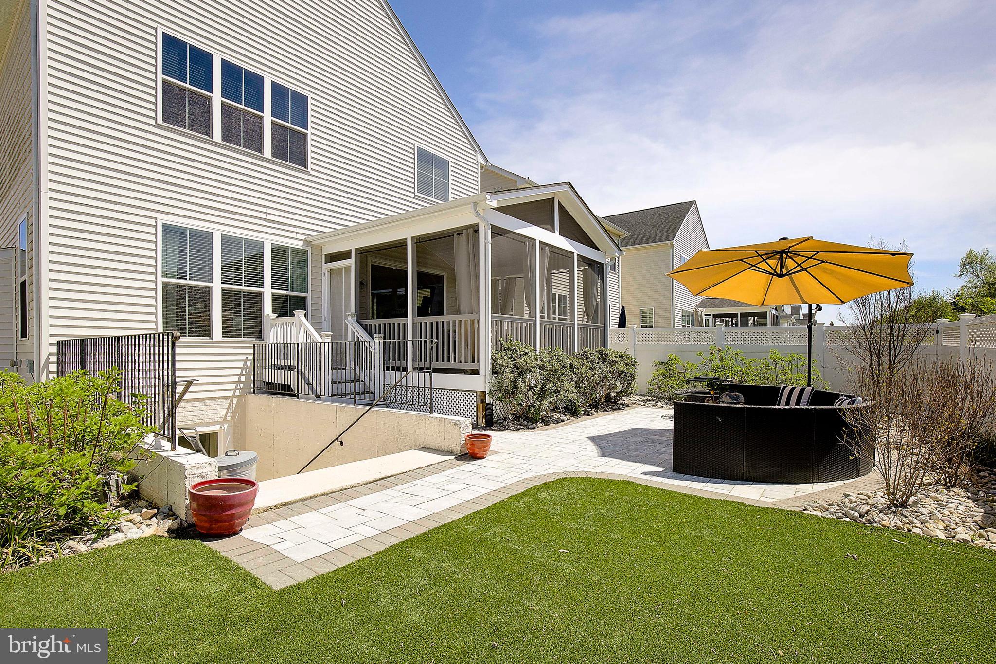 TWO RIVERS - Residential