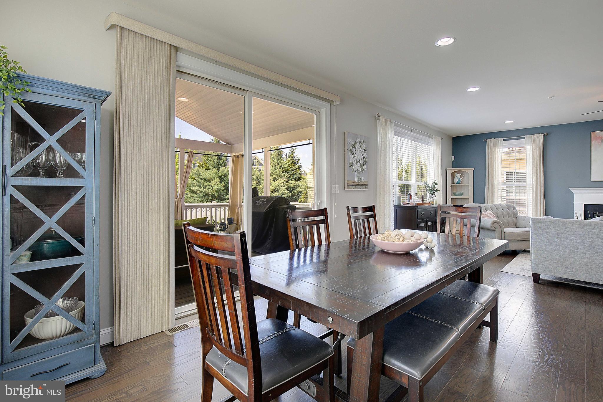 TWO RIVERS - Residential