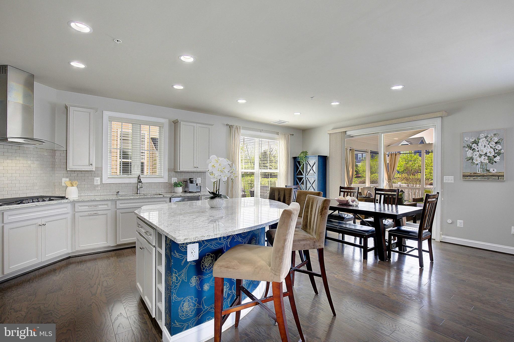 TWO RIVERS - Residential