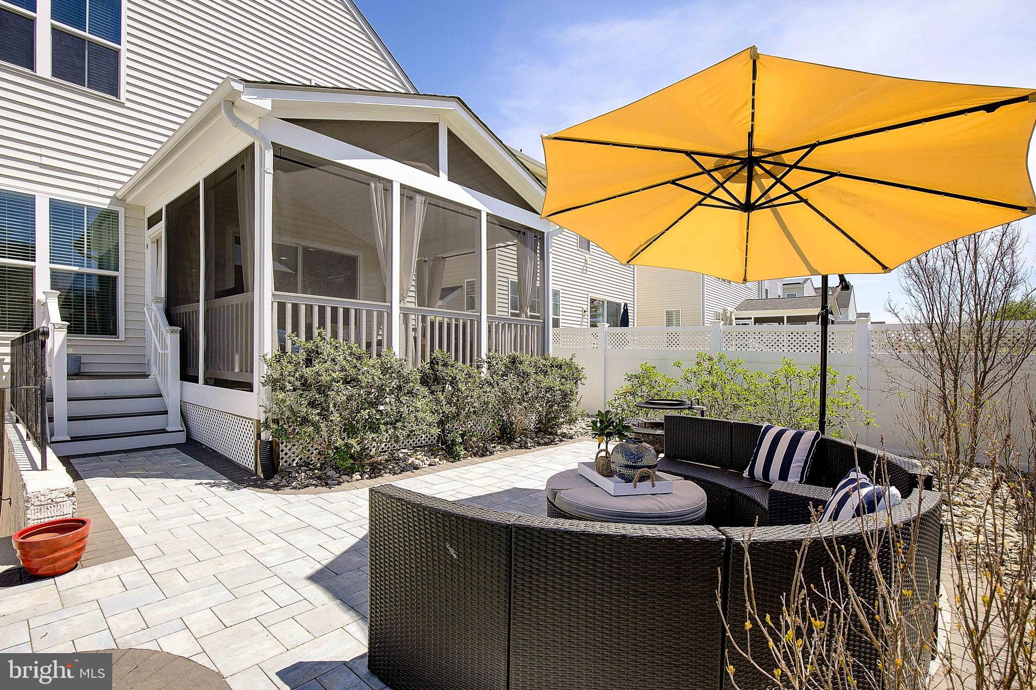 TWO RIVERS - Residential