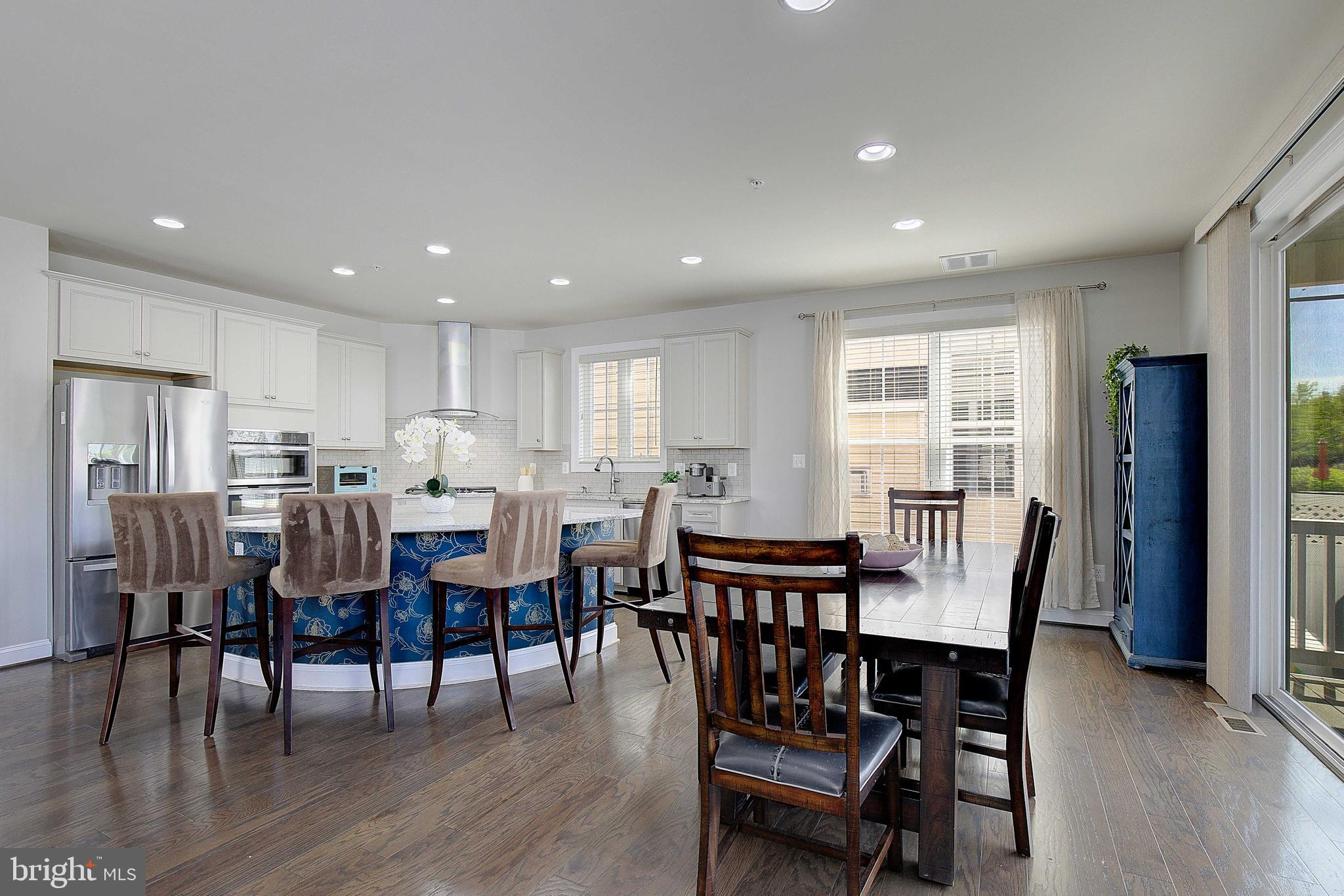 TWO RIVERS - Residential