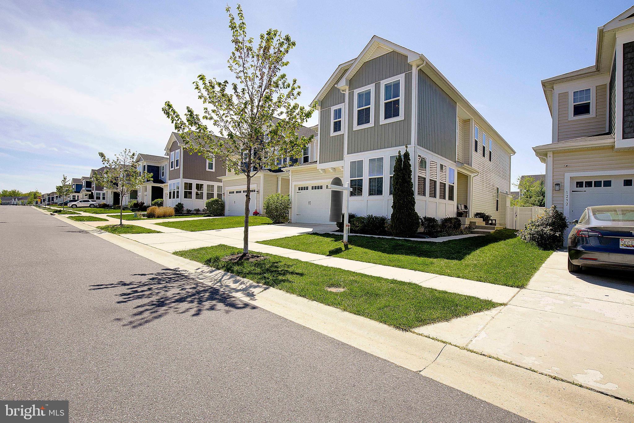 1290 SPANISH OAK WAY