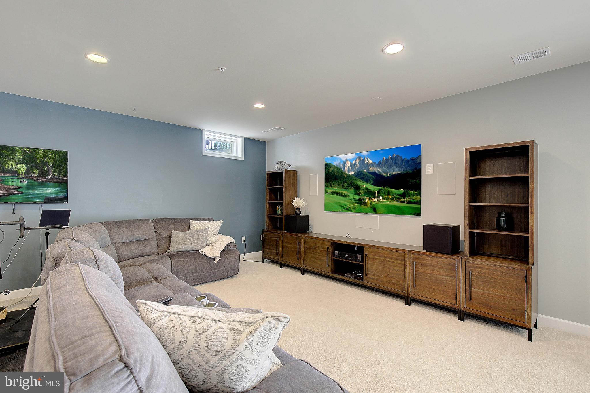 TWO RIVERS - Residential